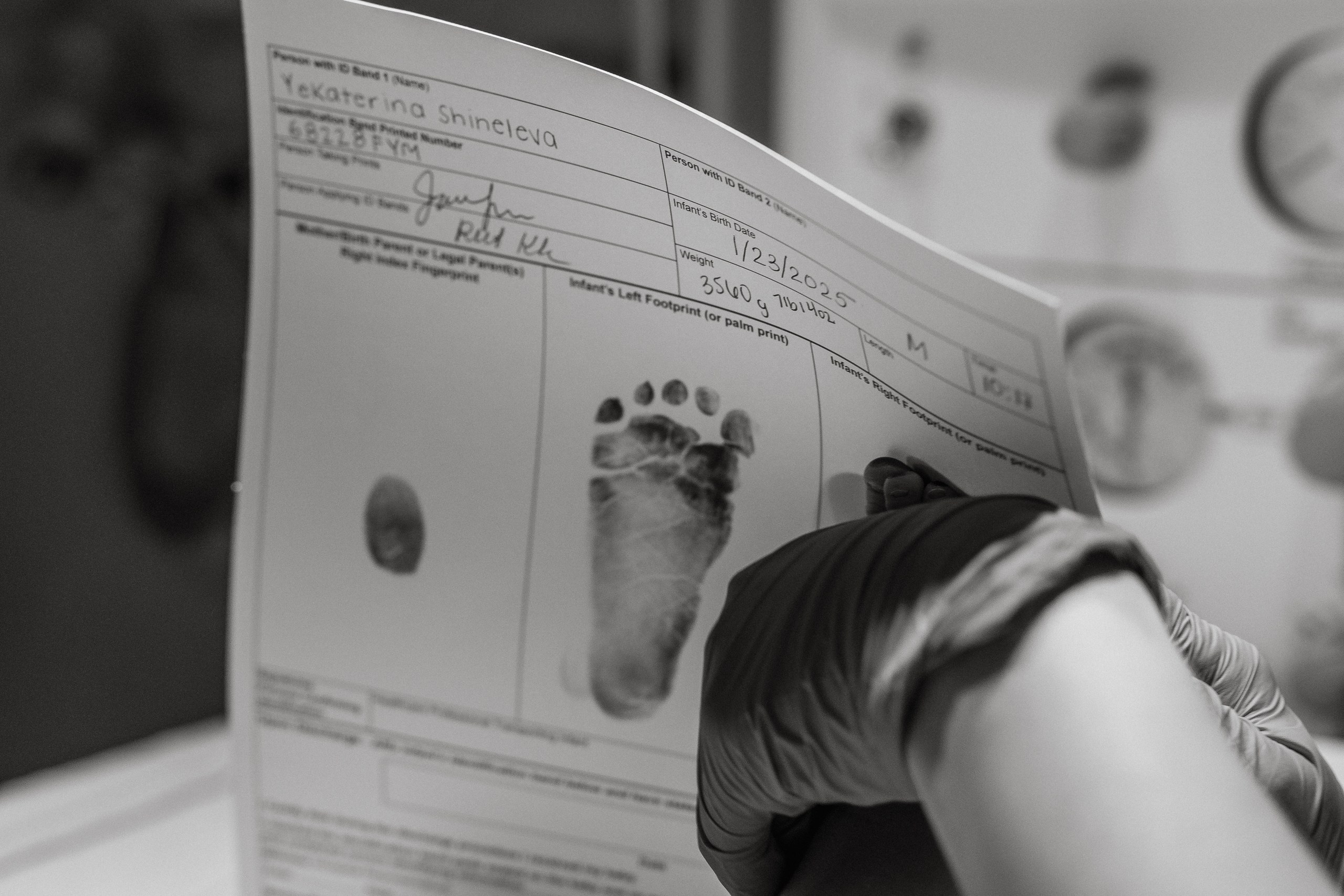 Hospital Birth Photography. Alisa Tant — Family and newborn photographer Bucks County, Montgomery county, Philadelphia, NJ