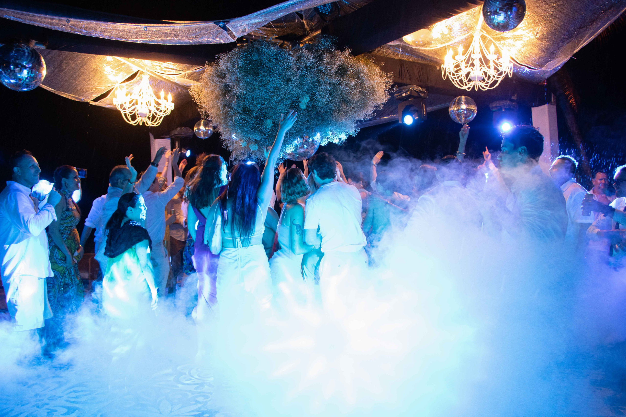 Wedding Photo Cancun. Alfredo Vazquez Wedding Films & Photography | Mexico & Destination Weddings