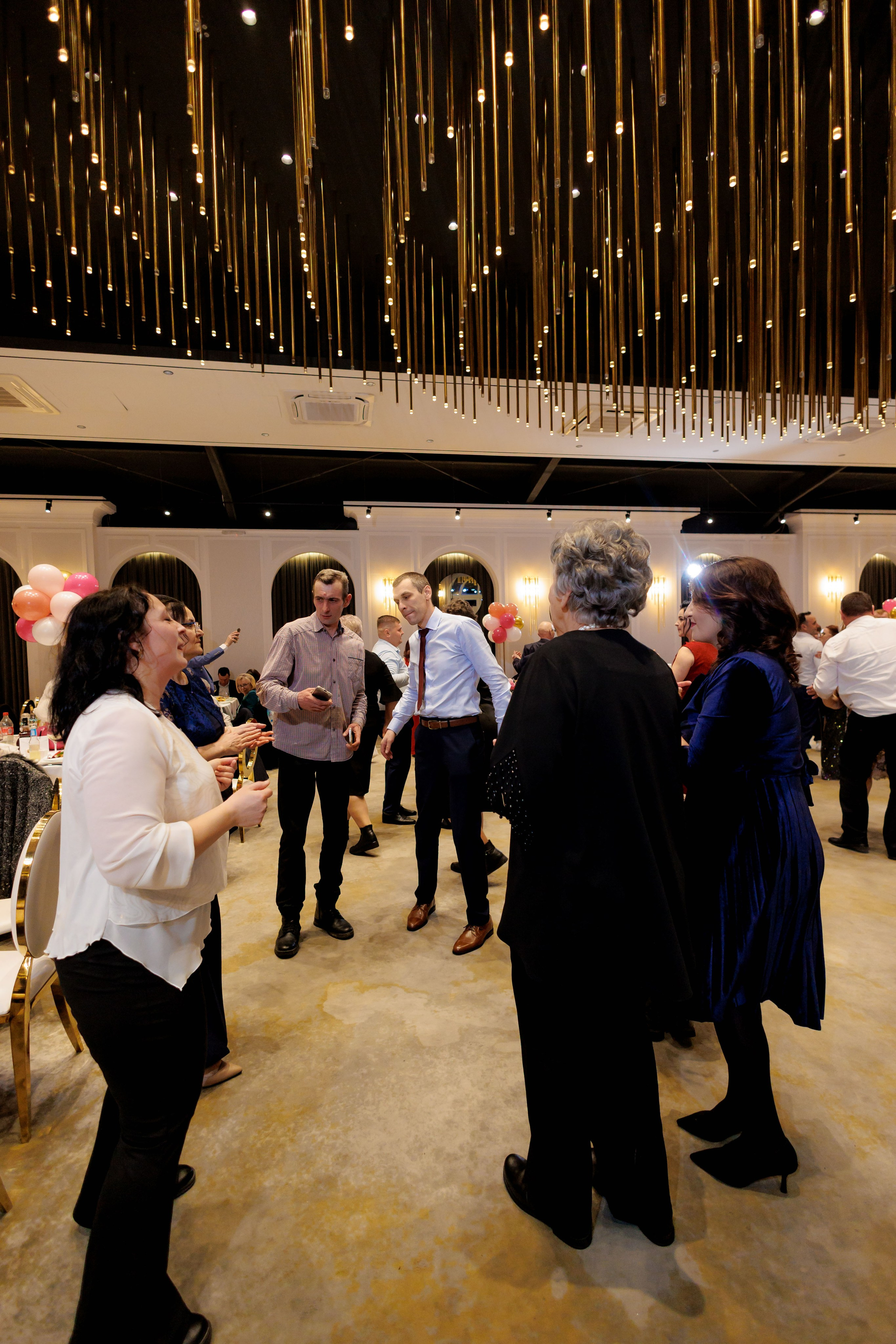 Povestea voastră, regizată de noi |Cristi Turculet Videograf Nuntă Suceava | wedding highlight. Servicii foto-video profesionale, pentru momente de neuitat