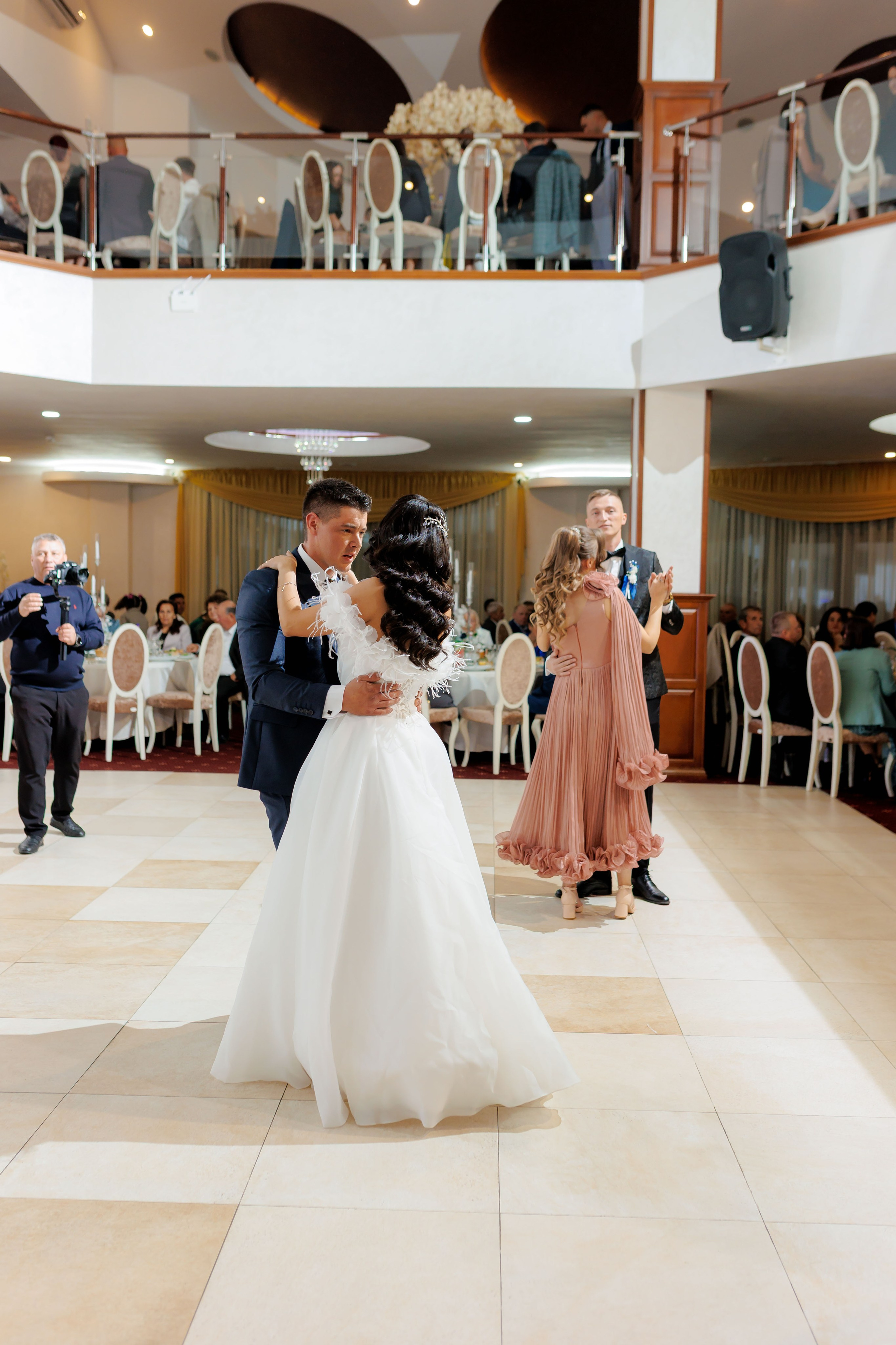 Loredana & Emilian – Ziua Nunții | Videografie - fotografie Botez Suceava, Iași, Botoșani. Servicii foto-video profesionale, pentru momente de neuitat