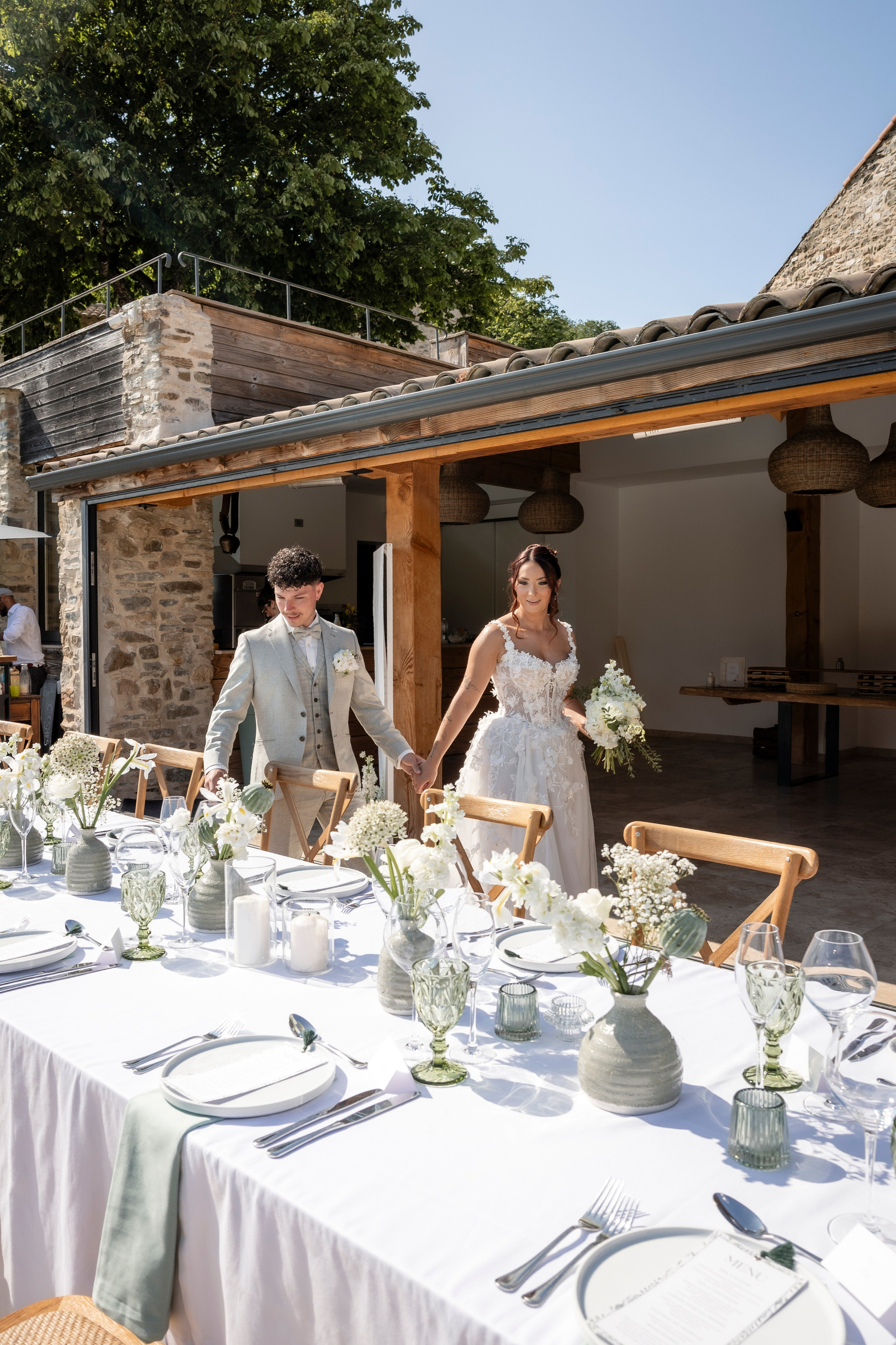 Modern Château Wedding in Occitanie — Domaine de Merlac. Eugénie Smirnova — Wedding & Elopement Photographer in Southwest France