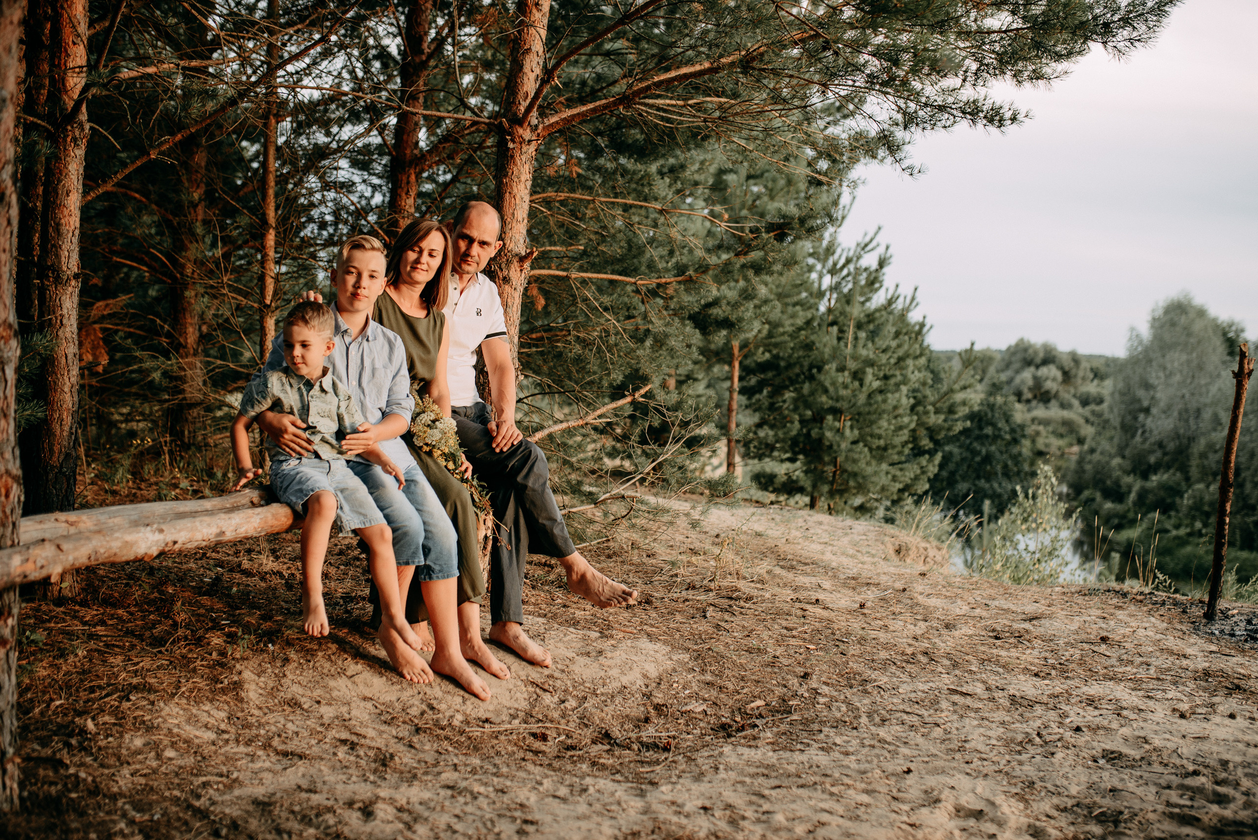 The walk in the forest. Wedding and portrait photographer in Beograd Ekaterina Makedonskaya