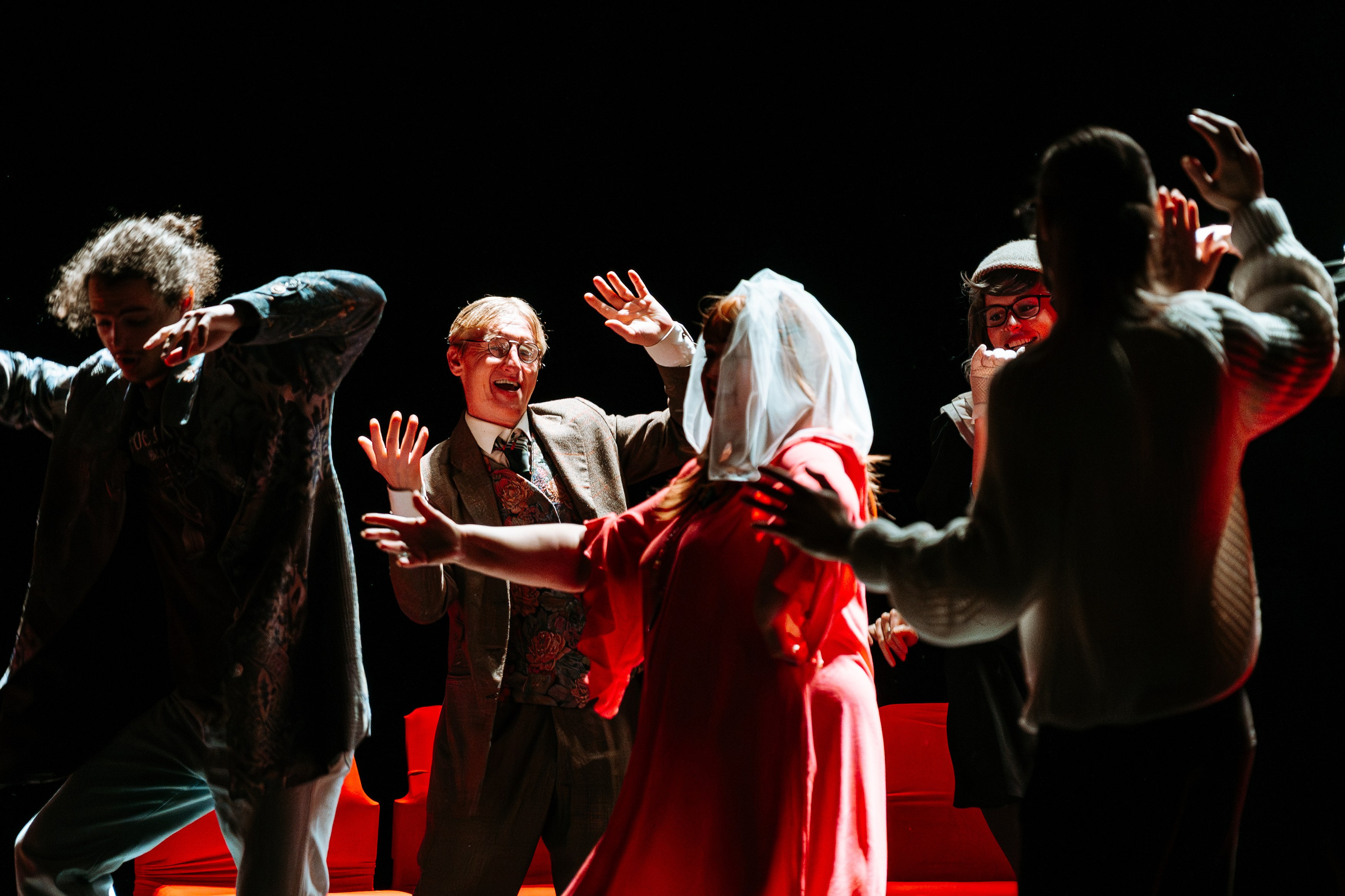 Garbo Teater „12 стульев“. Jelizaveta Gross - reportaaži- ja portreefotograaf Narvas