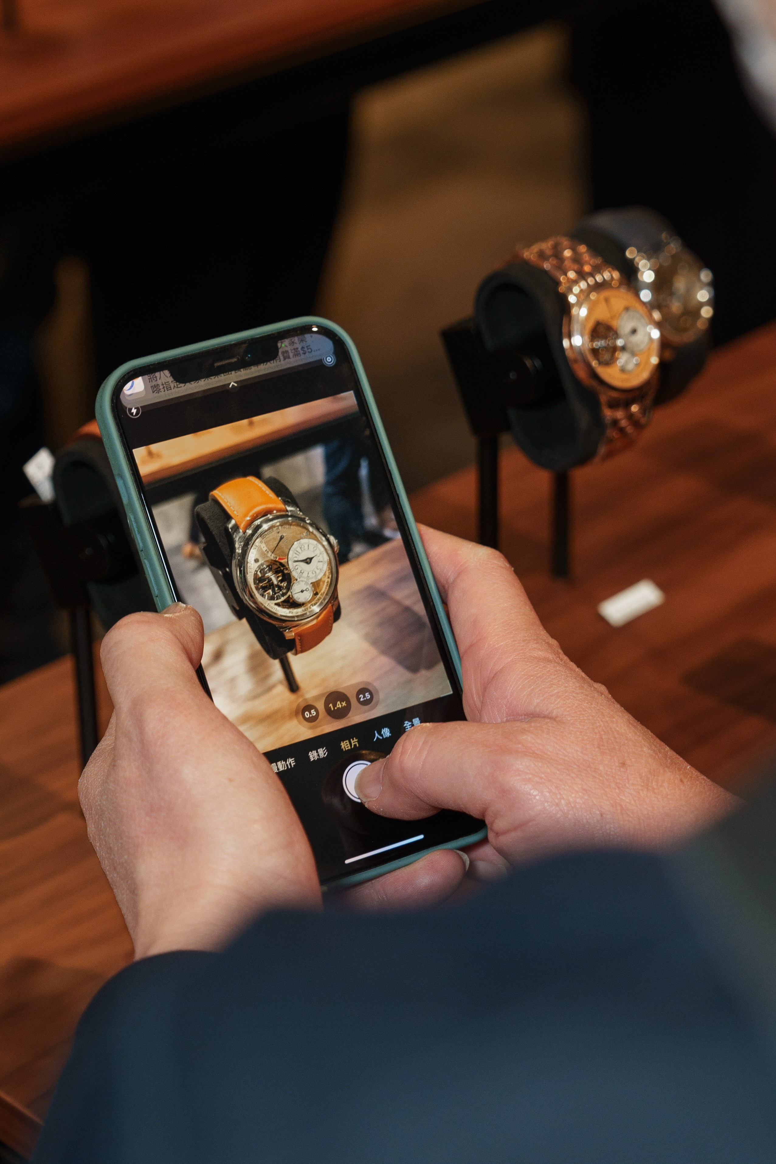 WATCHBOX. ФОТОГРАФ В ГОНКОНГЕ (СВАДЬБЫ, FASHION, СЕМЕЙНЫЕ, МЕРОПРИЯТИЯ, ФОТОПРОГУЛКИ)