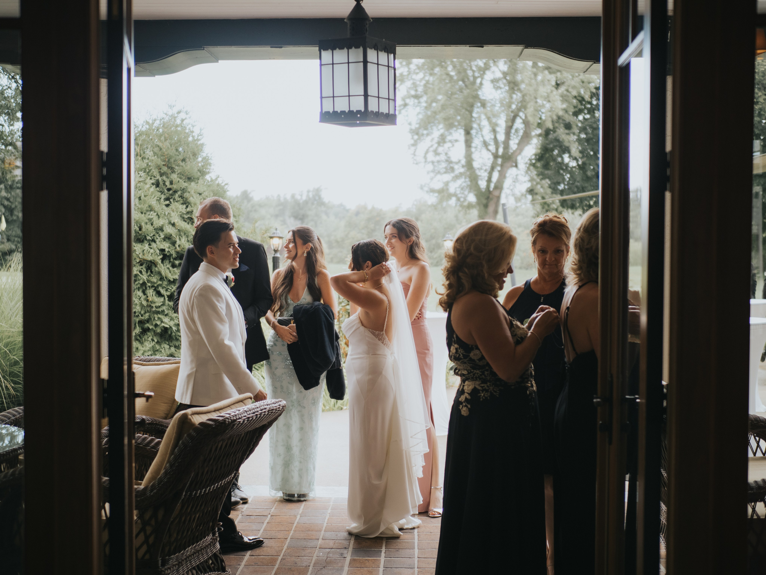 Wedding of Cassandra and Loïc in Beaconsfield, Montreal. Wedding and Family Photography Montreal Muriel Oe Photo