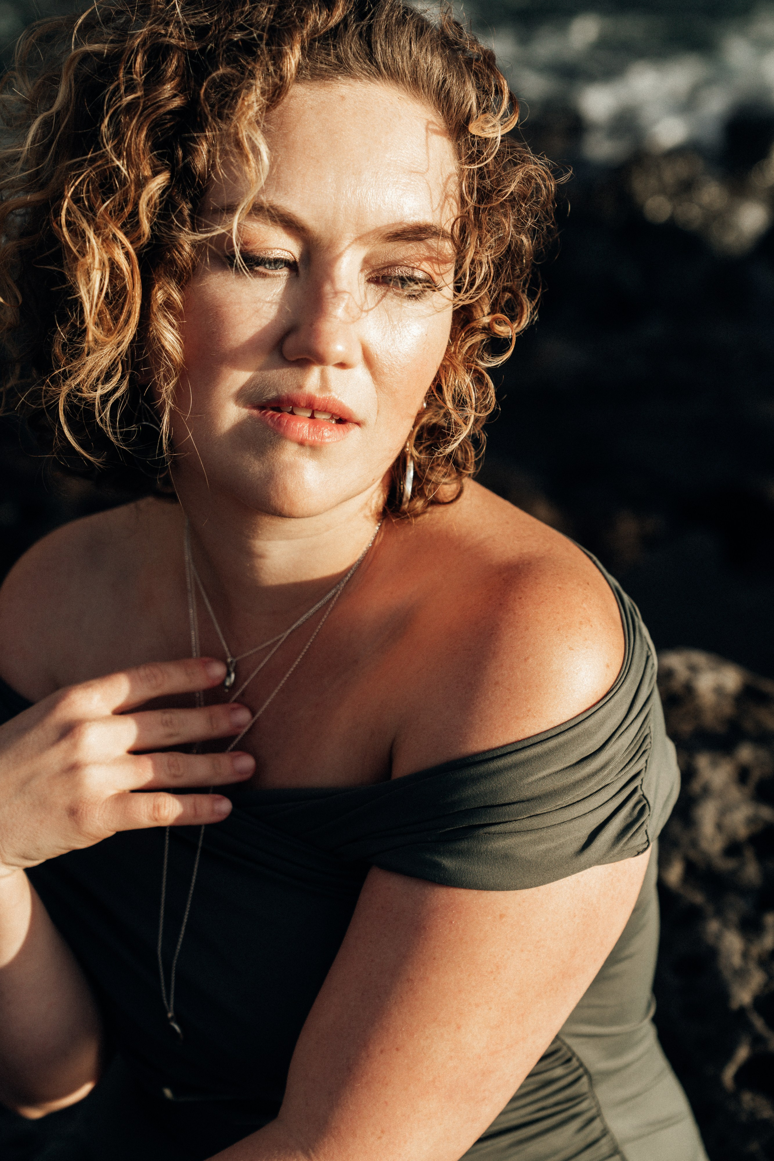 Business content. Tania Bonnet | Professional photographer in Tenerife — Flying dress sessions