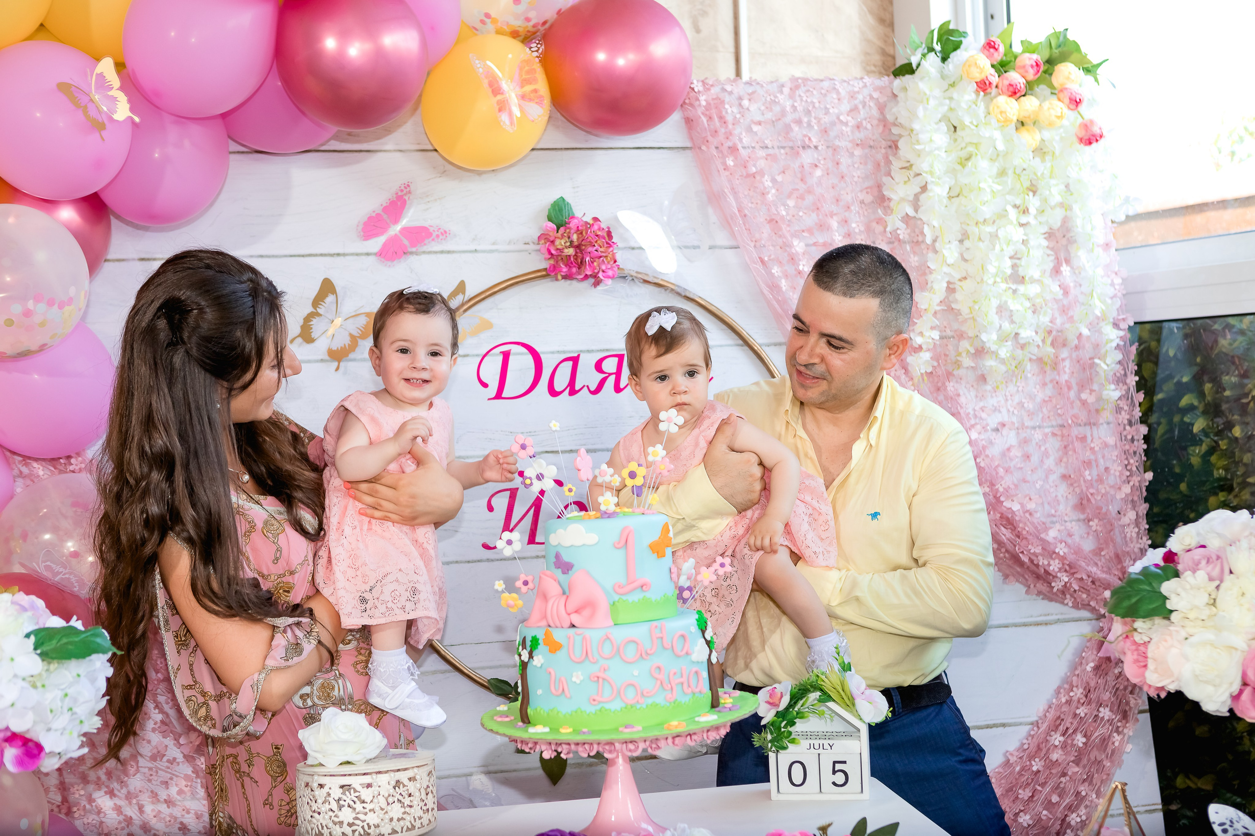 Чрстит Първи Рожден Ден. Фотограф Ирина Йотова