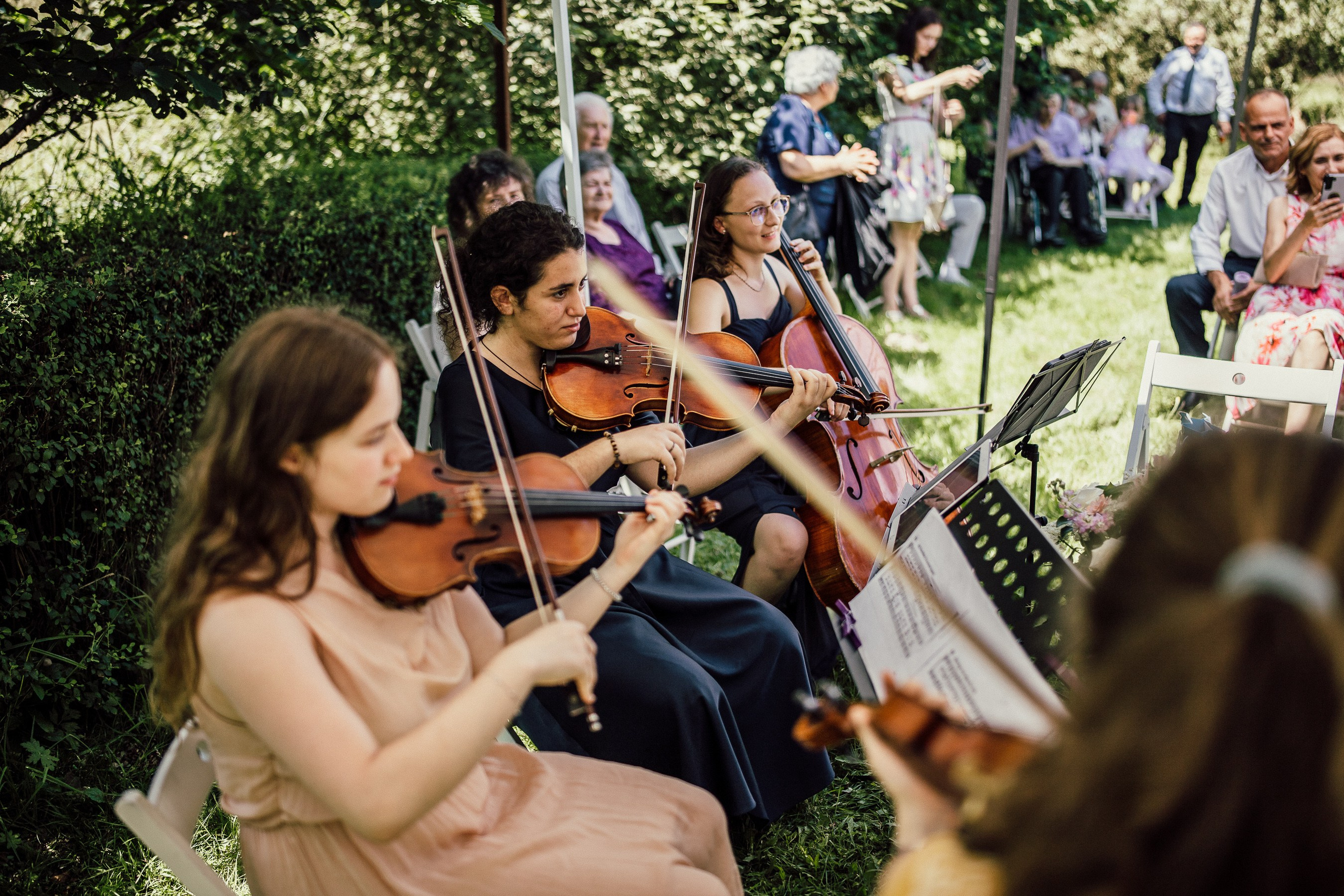 Nunta în aer liber RustiQ Garden - Fotograf Nuntă. Horatiu Fat: Fotograf si Videograf Profesionist Nunta Cluj-Napoca