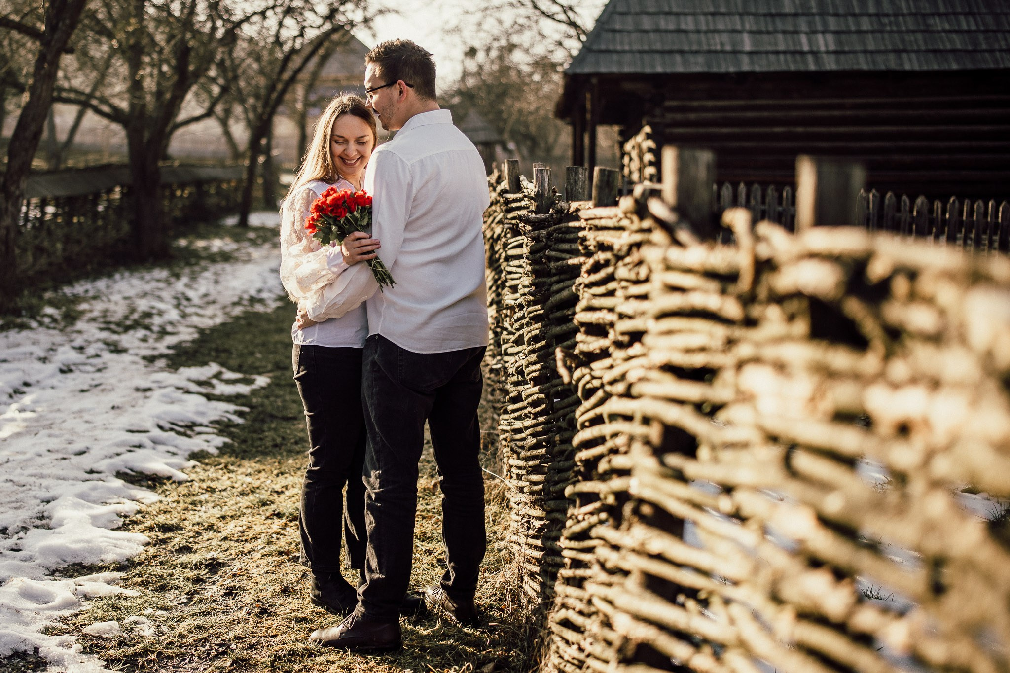 Sedinta Foto Save The Date la Parcul Etnografic Cluj. Horatiu Fat: Fotograf si Videograf Profesionist Nunta Cluj-Napoca
