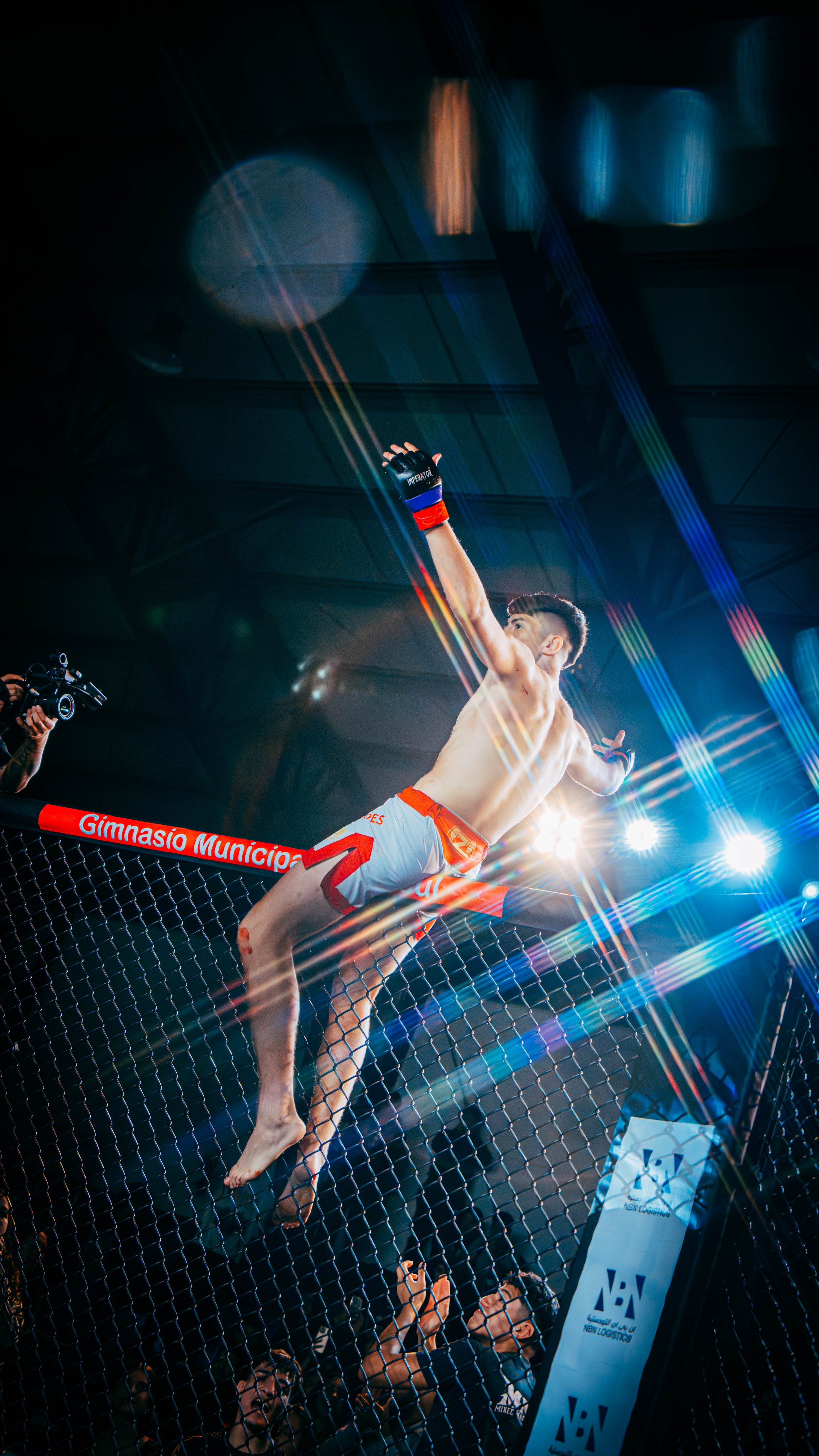 GUERRA CAMPAL. DEYA BELTRAN Maquilladora, fotógrafa y vídeos