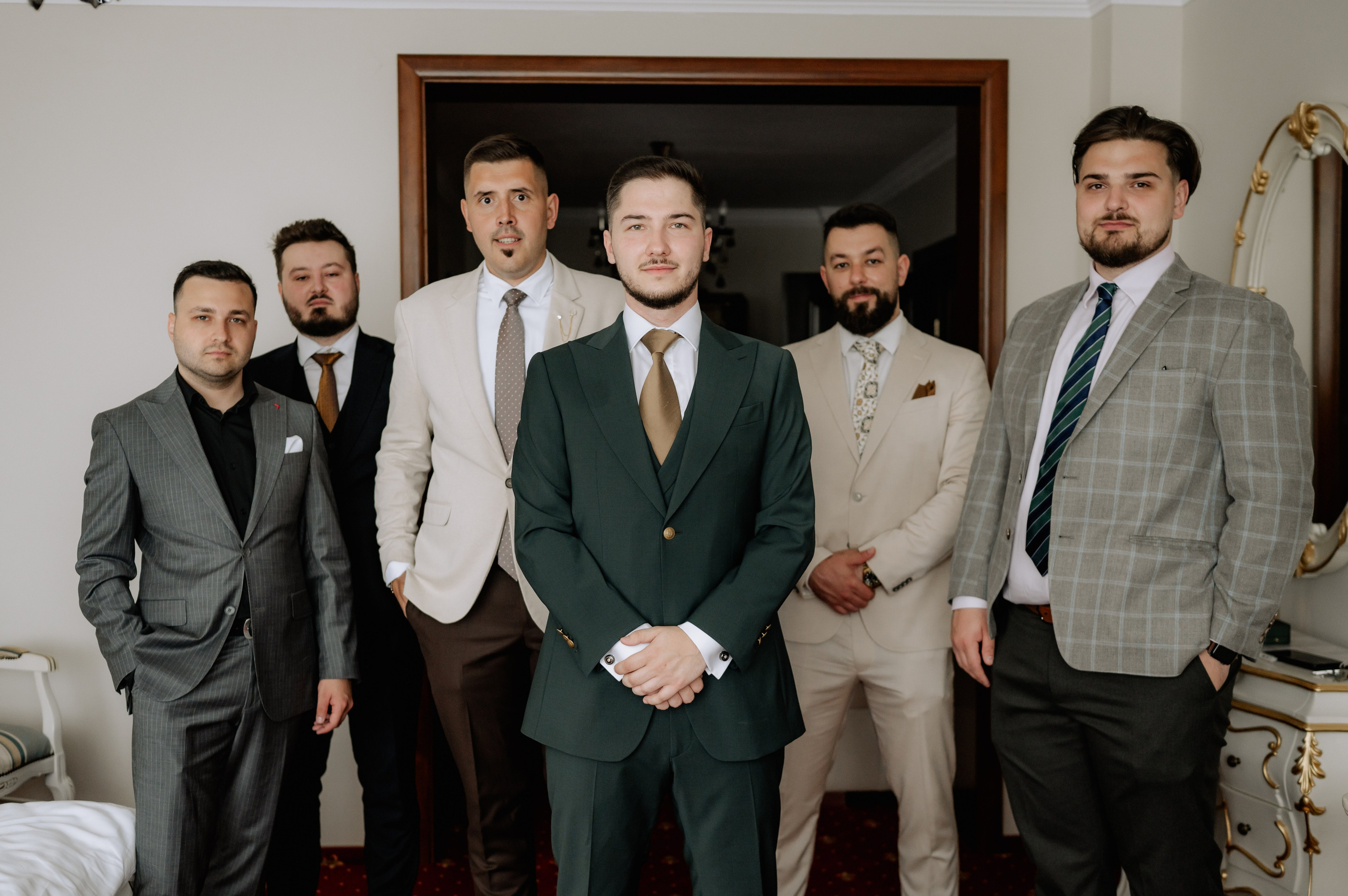 Nunta la Hotel Capitol Iasi. Proud Vision Weddings | Wedding Photography & Film — Servicii profesionale Foto Video Nunta Iasi