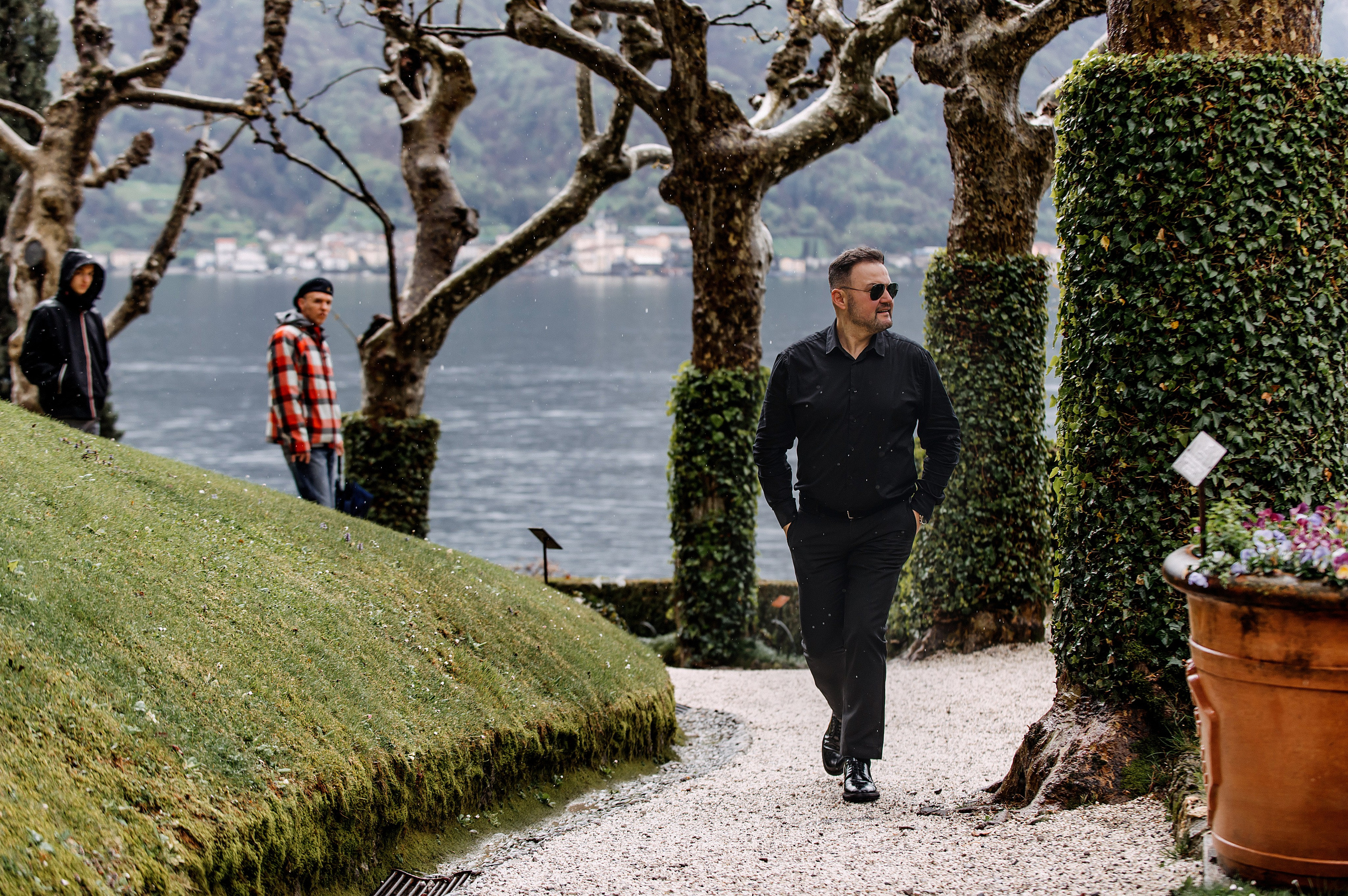 Como Evghenii. Wedding photographer from Moldova Alexey Chipchiu