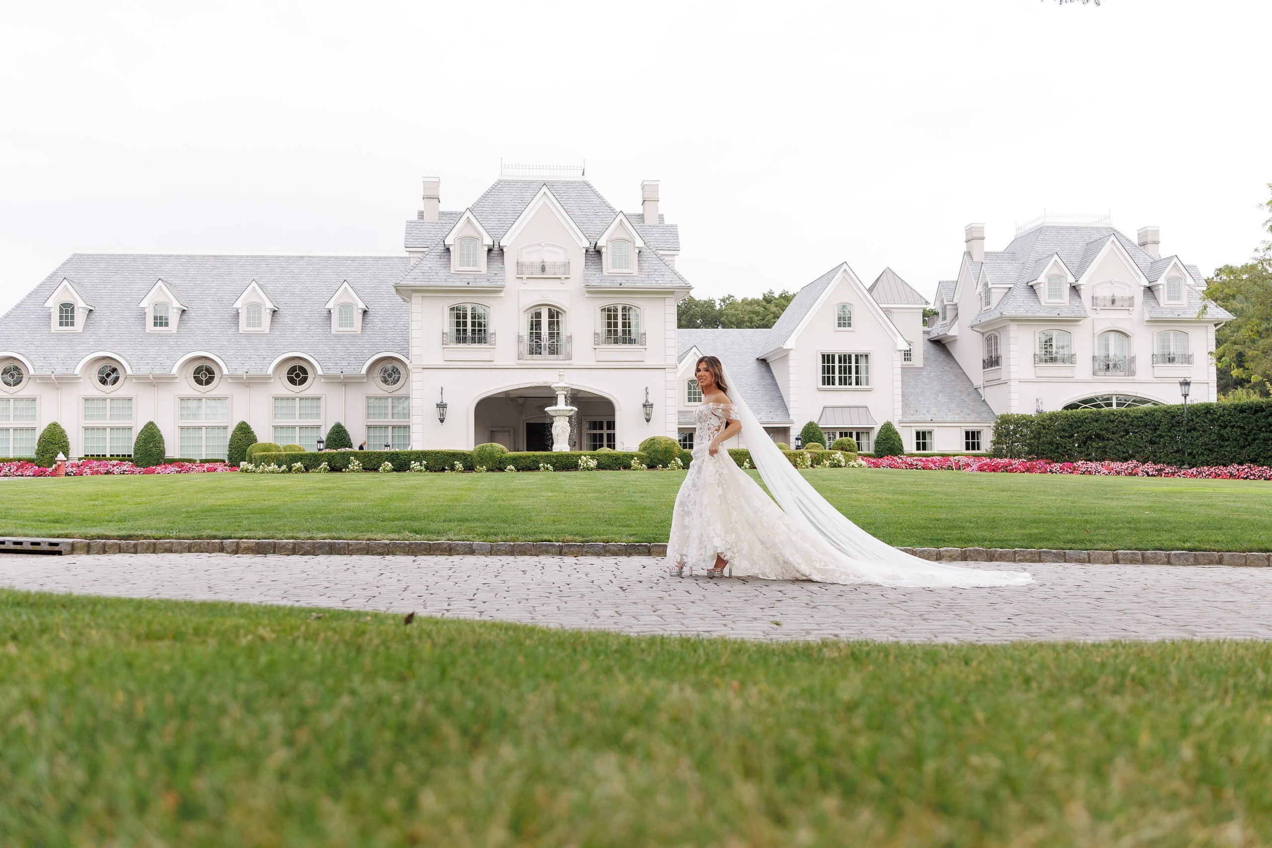 Arianeh & Michael, Park Chateau. Wedding Photo & Video