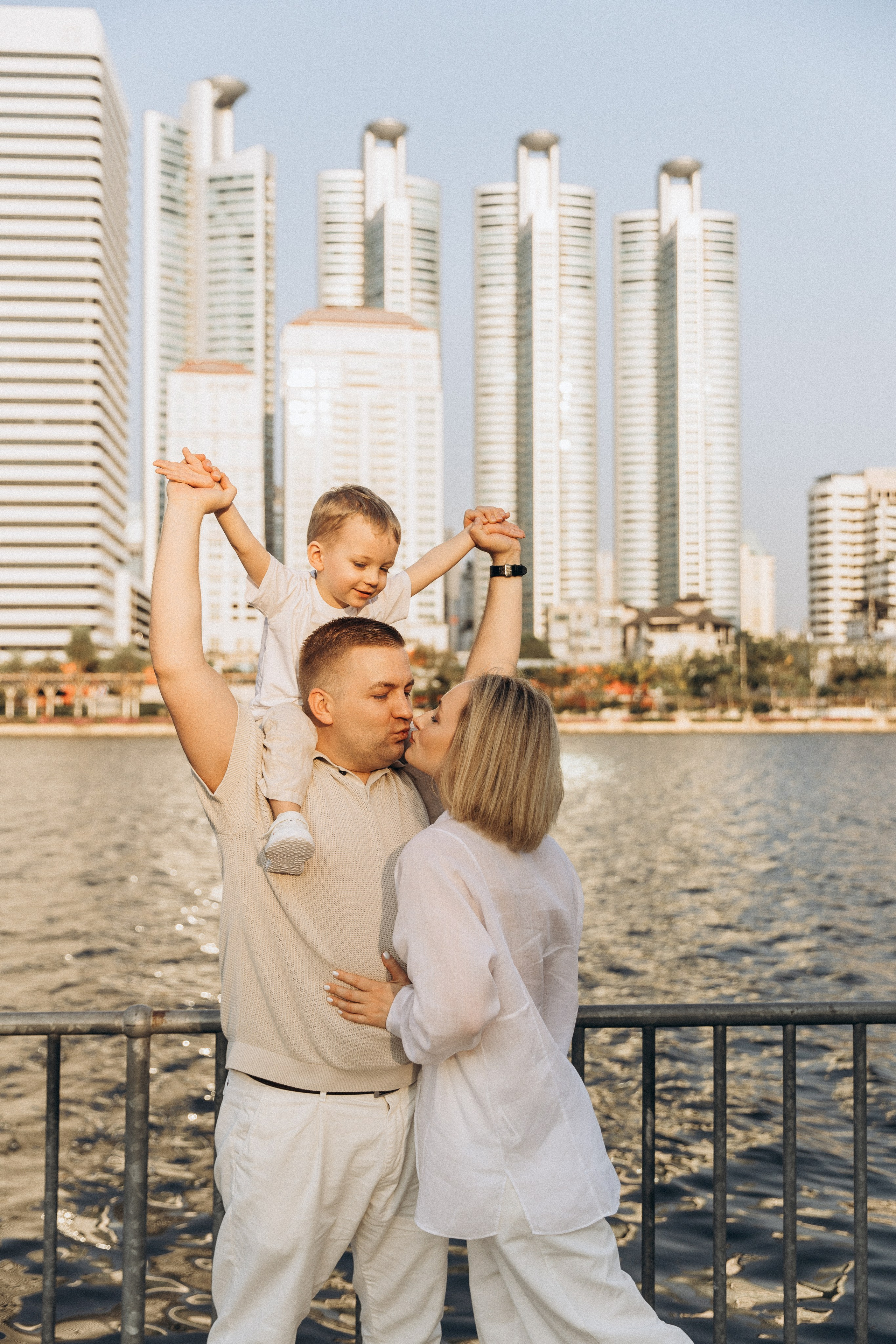 Family Moments in Bangkok. Family and wedding photographer in Bangkok, Thailand