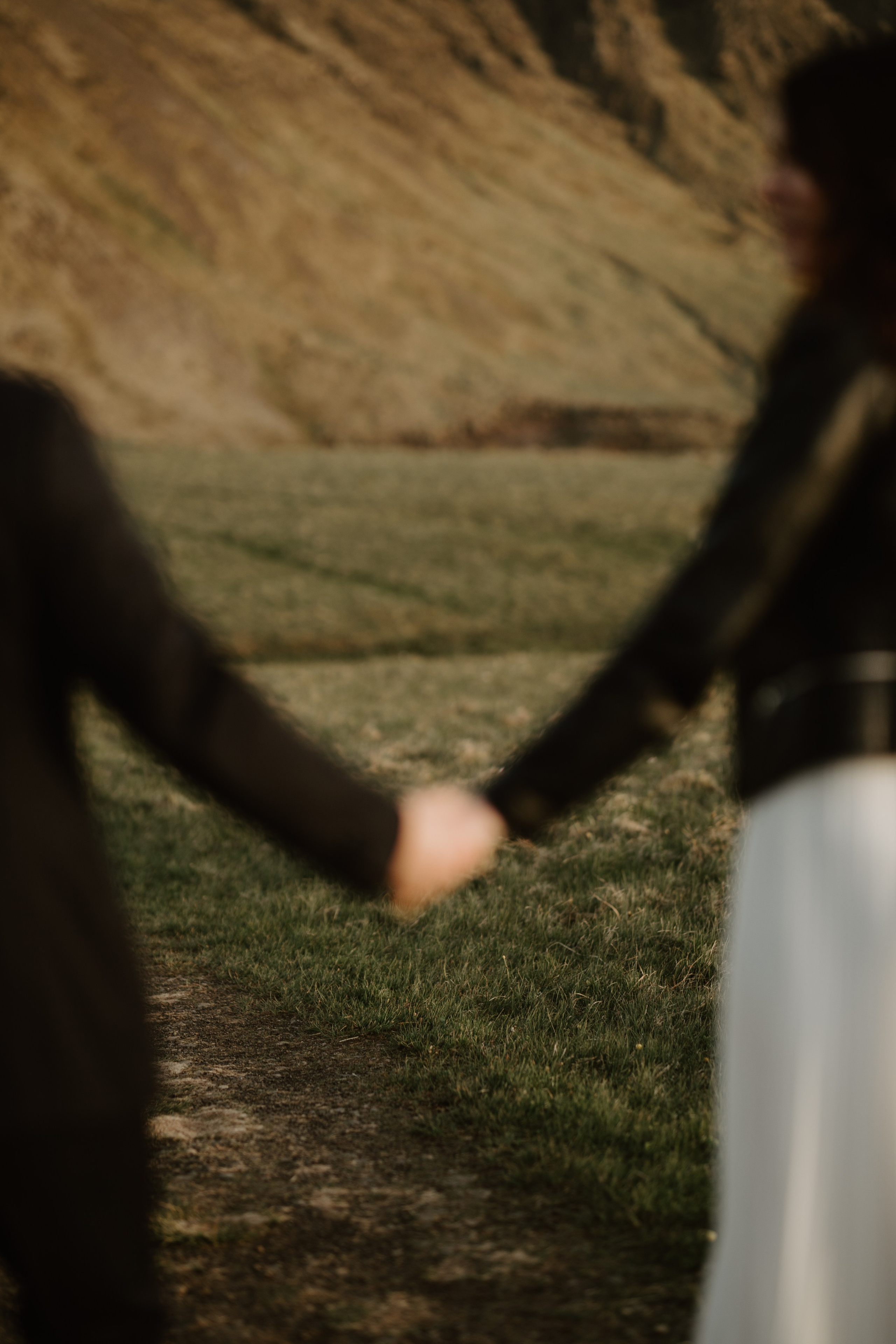 Candid couple’s moment in Iceland’s untamed wilderness, where love meets adventure