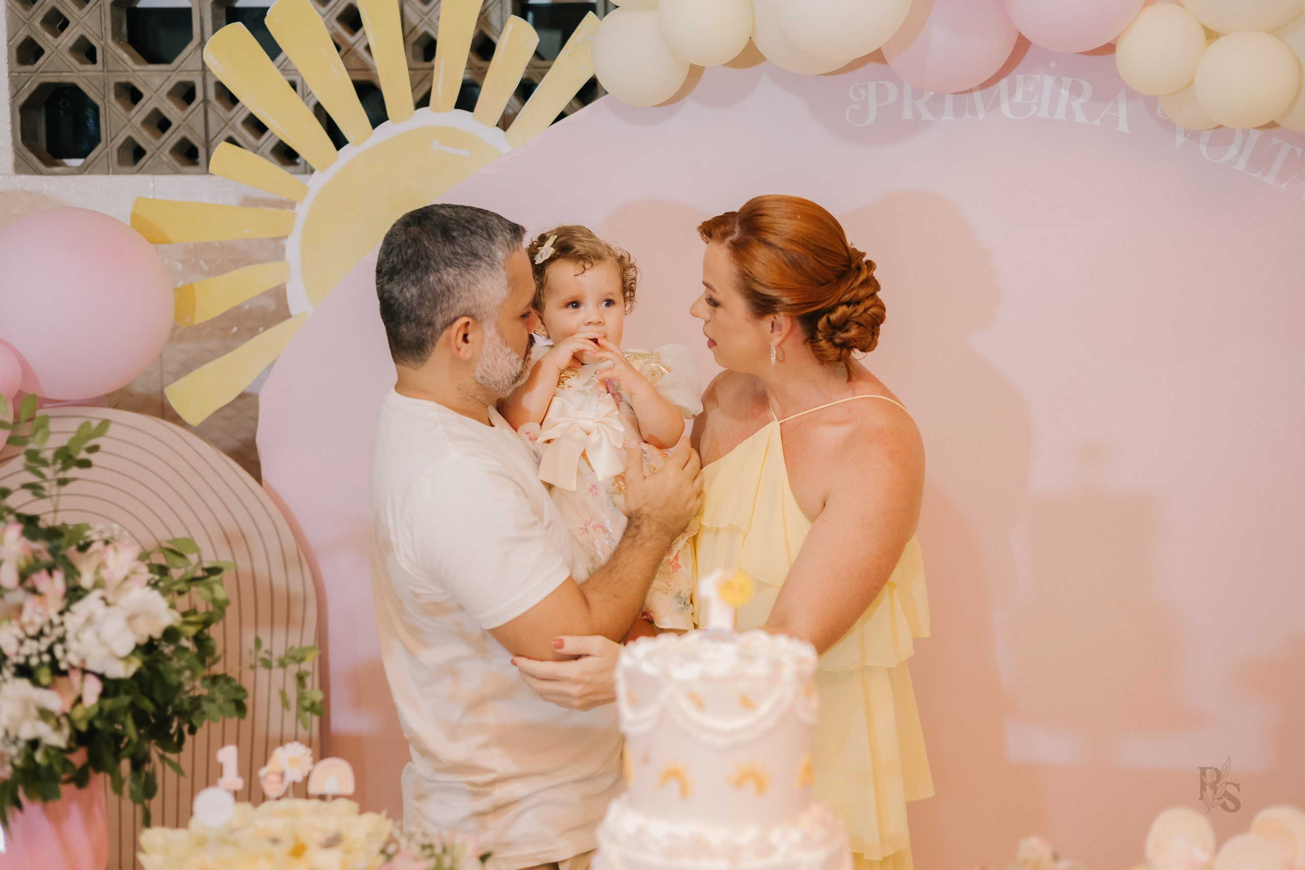 Aurora — 1 ano. Fotógrafo Richard Silvestre — Casamentos na Bahia