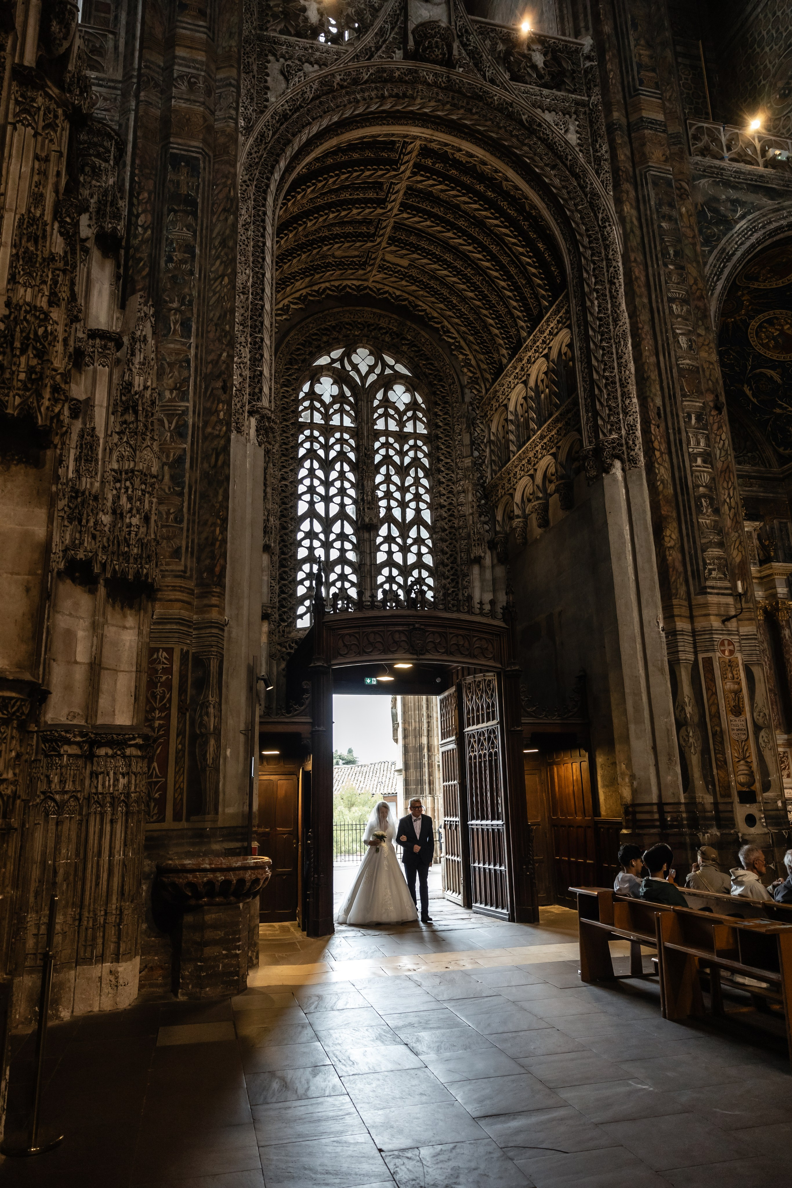 Свадебные фотосессии на юго-западе Франции, запечатленные через свет, эмоции и подлинные моменты. Евгения Смирнова — фотограф в Тулузе и юго-западной Франции