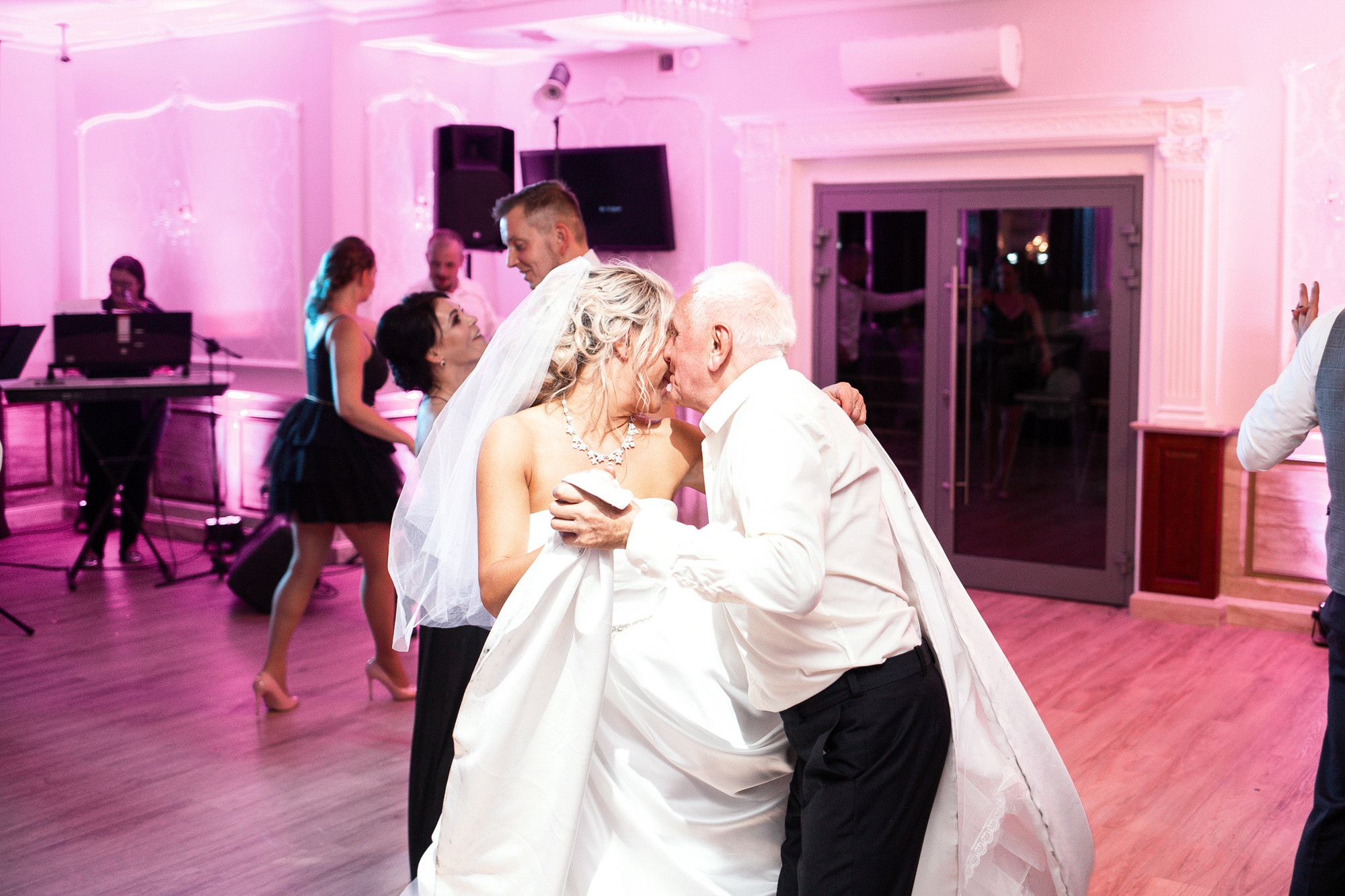 Wedding reportage | Alicja & Krzysztof. Dimitri Ilkov Photography — Capturing Life’s Moments in Edmonton, Cana