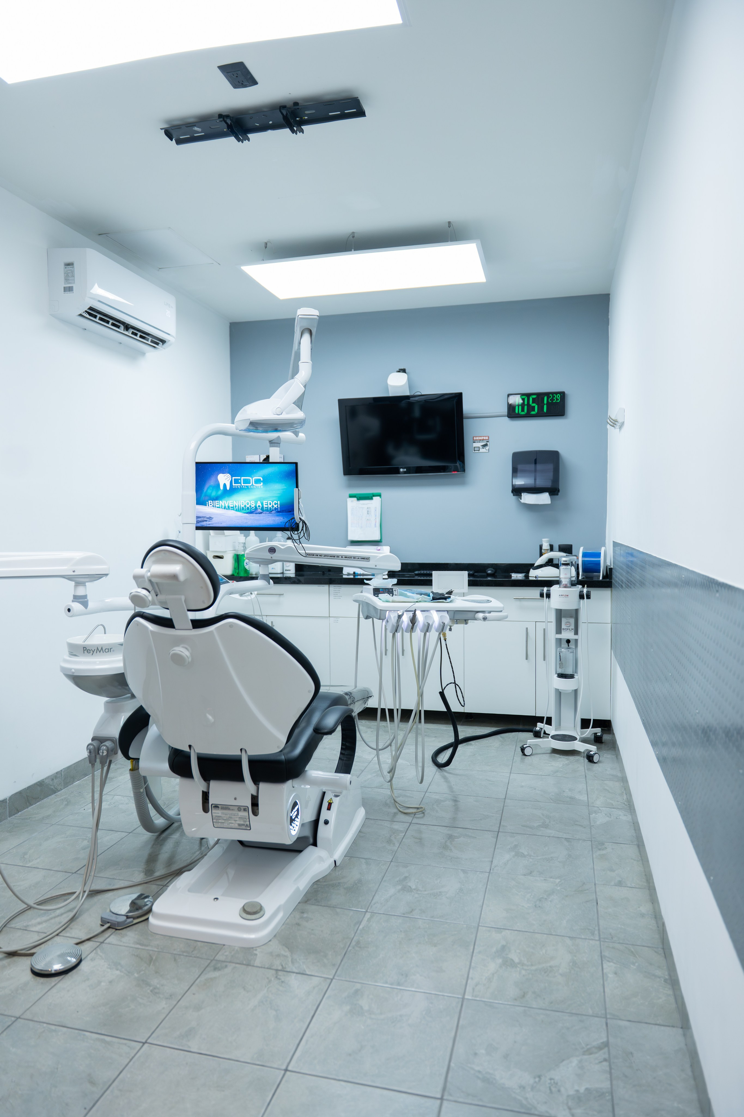 Esthetic Dental. Miguelsalasfoto