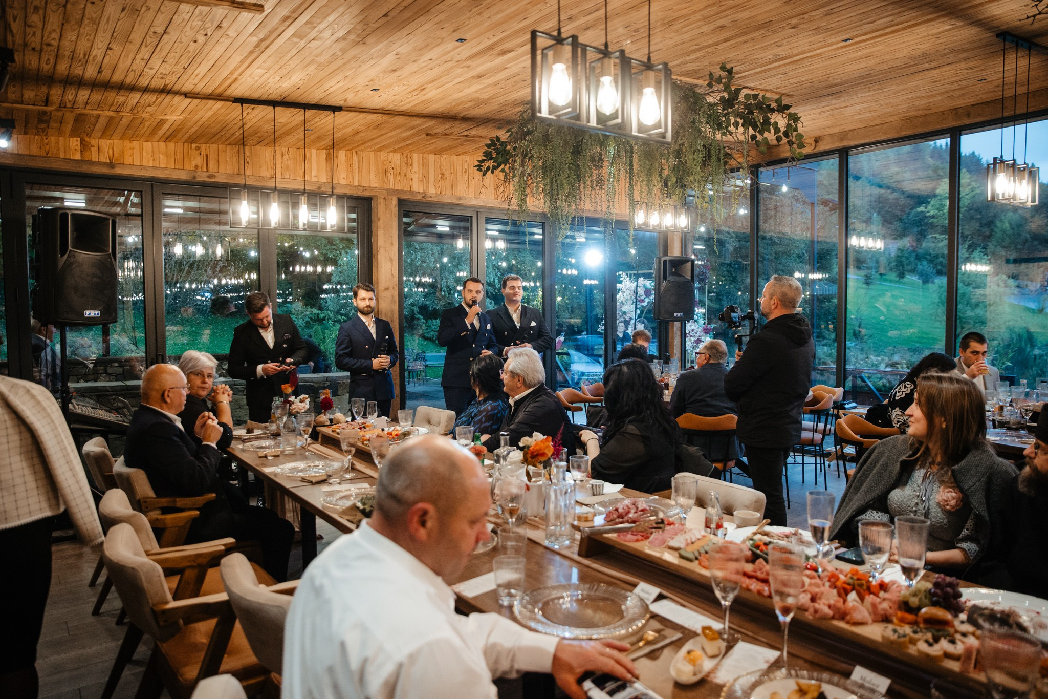 Nunta de Poveste la Sucevița: Cristi și Andreea. Servicii foto-video profesionale, pentru momente de neuitat