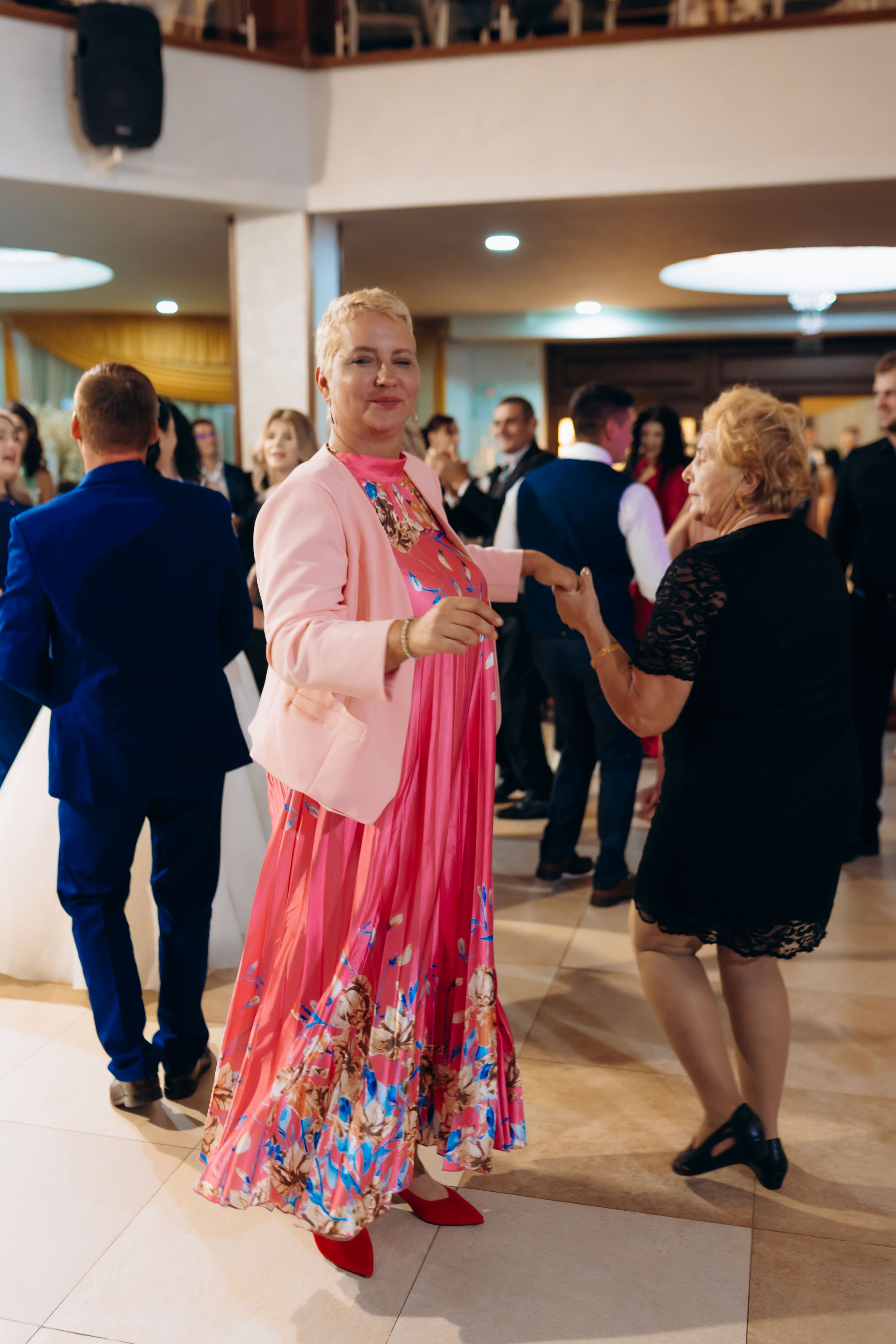 Loredana & Emilian – Ziua Nunții | Videografie - fotografie Botez Suceava, Iași, Botoșani. Servicii foto-video profesionale, pentru momente de neuitat