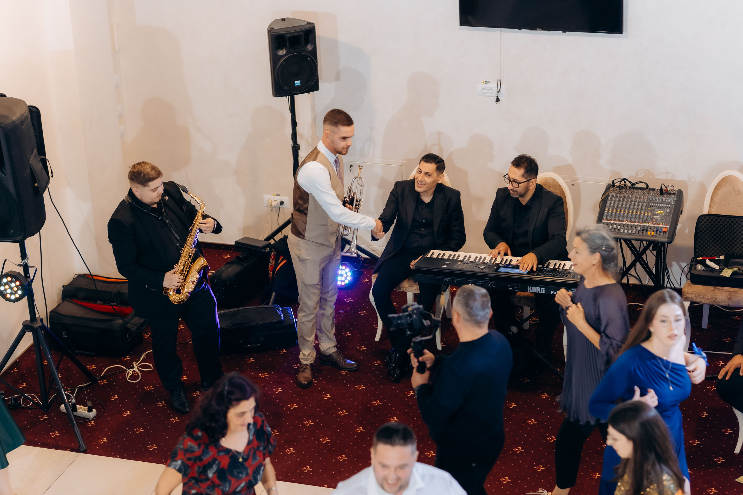 Loredana & Emilian – Ziua Nunții | Videografie - fotografie Botez Suceava, Iași, Botoșani. Servicii foto-video profesionale, pentru momente de neuitat