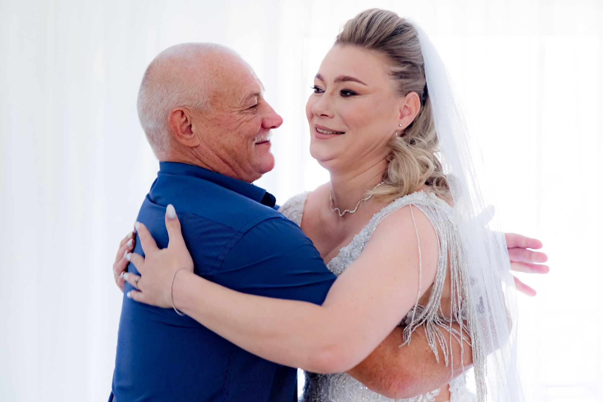 Mihai & Oana. Servicii foto-video profesionale, pentru momente de neuitat