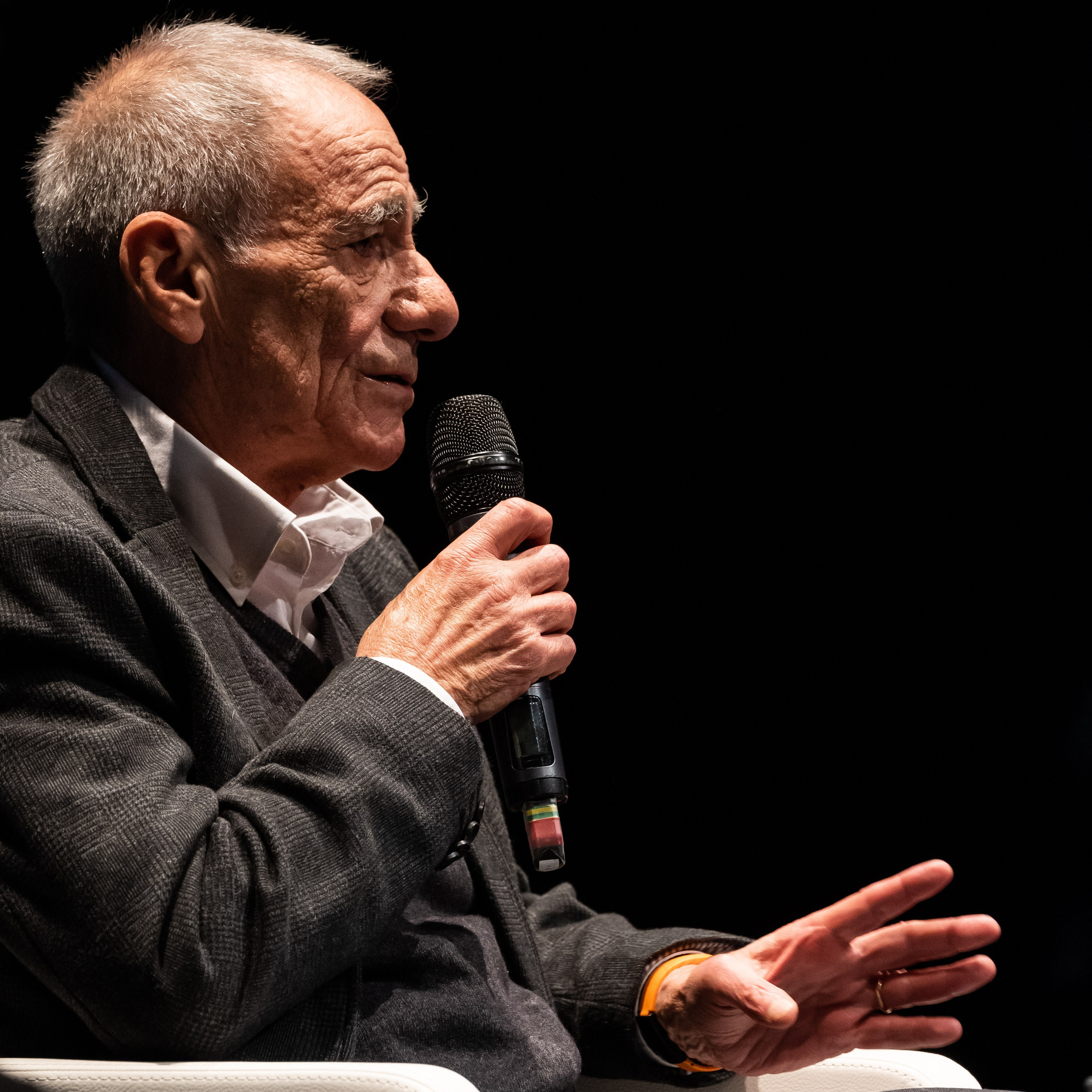 Roberto Vecchioni Teatro Alba. “Gianmaria Coscia fotografo per passione”