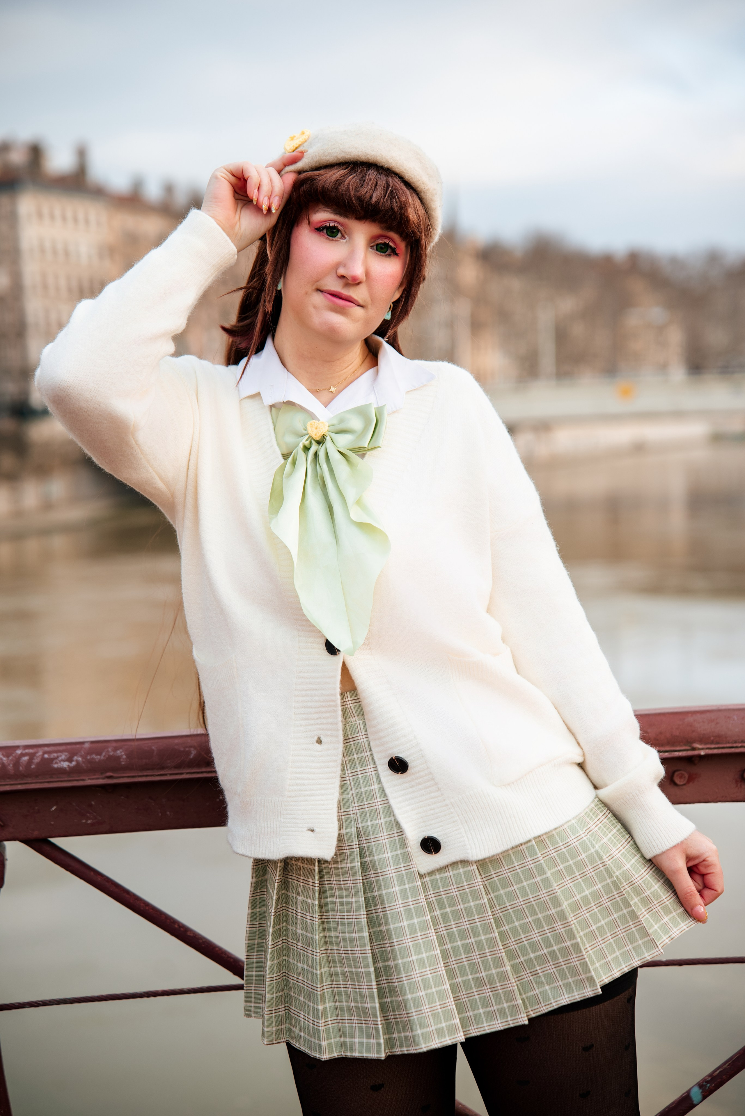 Shooting photo portrait au Pont de Lyon | Photographe à Lyon. Mekaranyu, Photographe de Villefontaine dans la région Auvergne-Rhône-Alpes