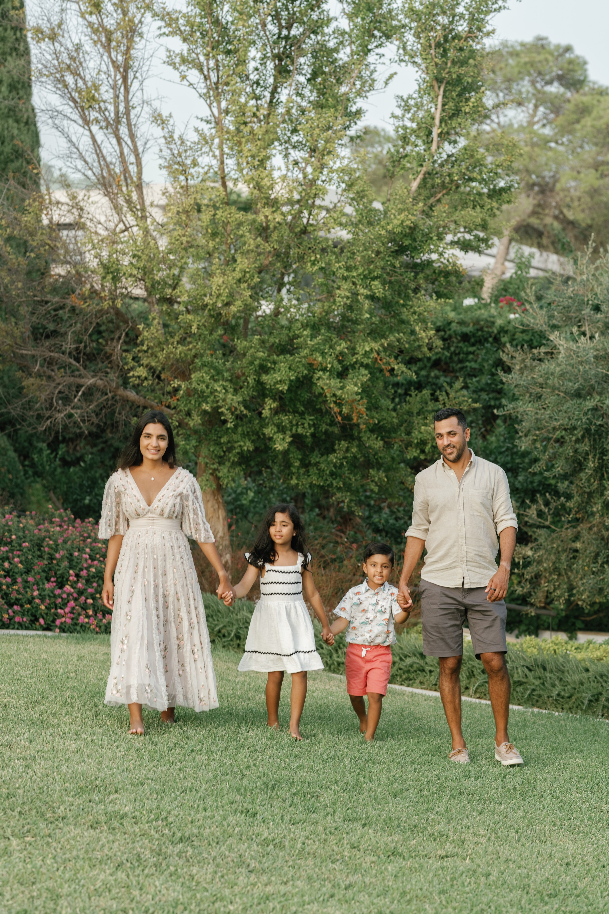 Indian Family Photoshoot in Mallorca. Photographer in Mallorca