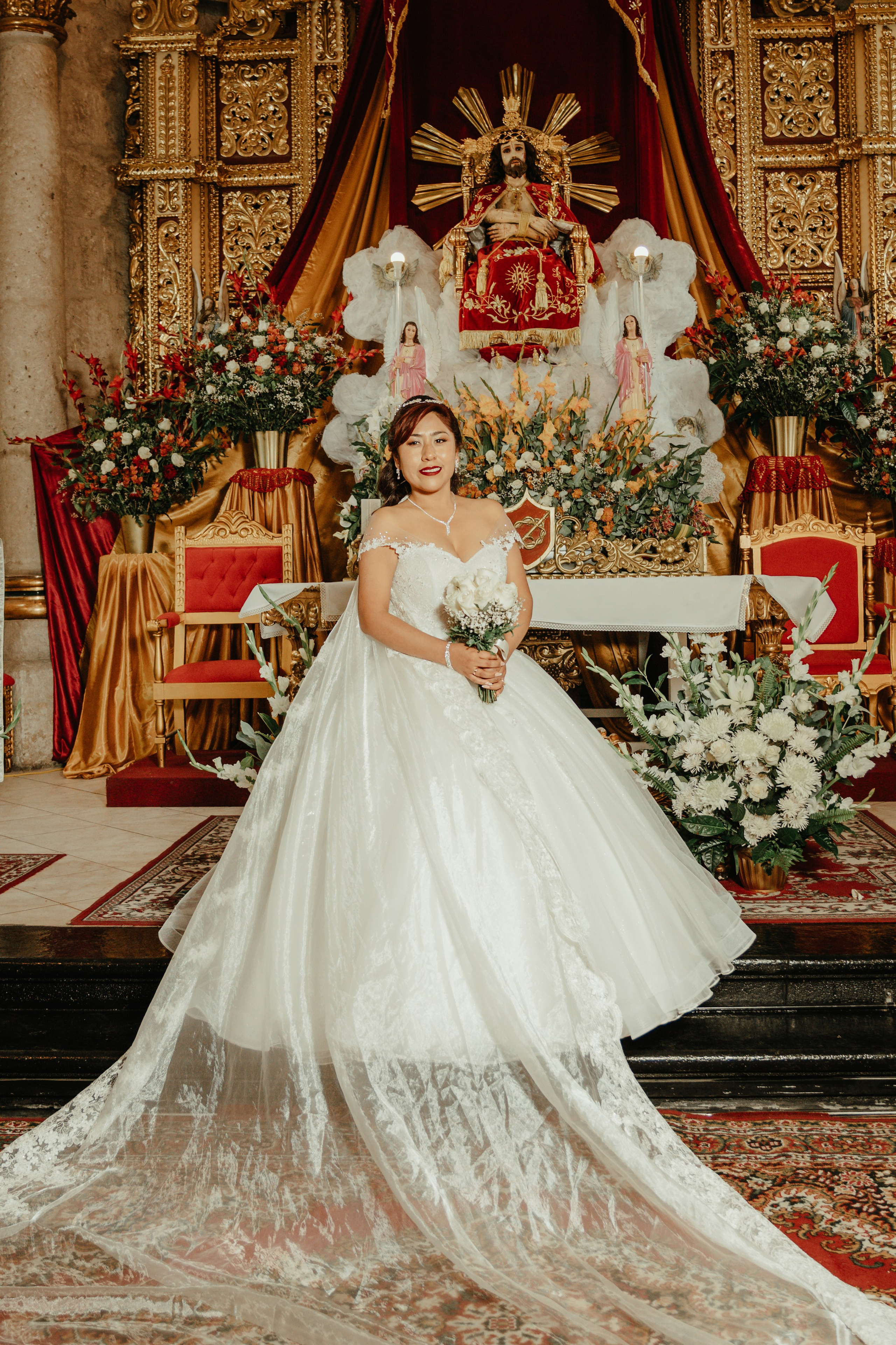 VANESSA + FRANKLIN BODA RELIGIOSA. Studio KVTA | Fotografía y Video de Bodas en Arequipa