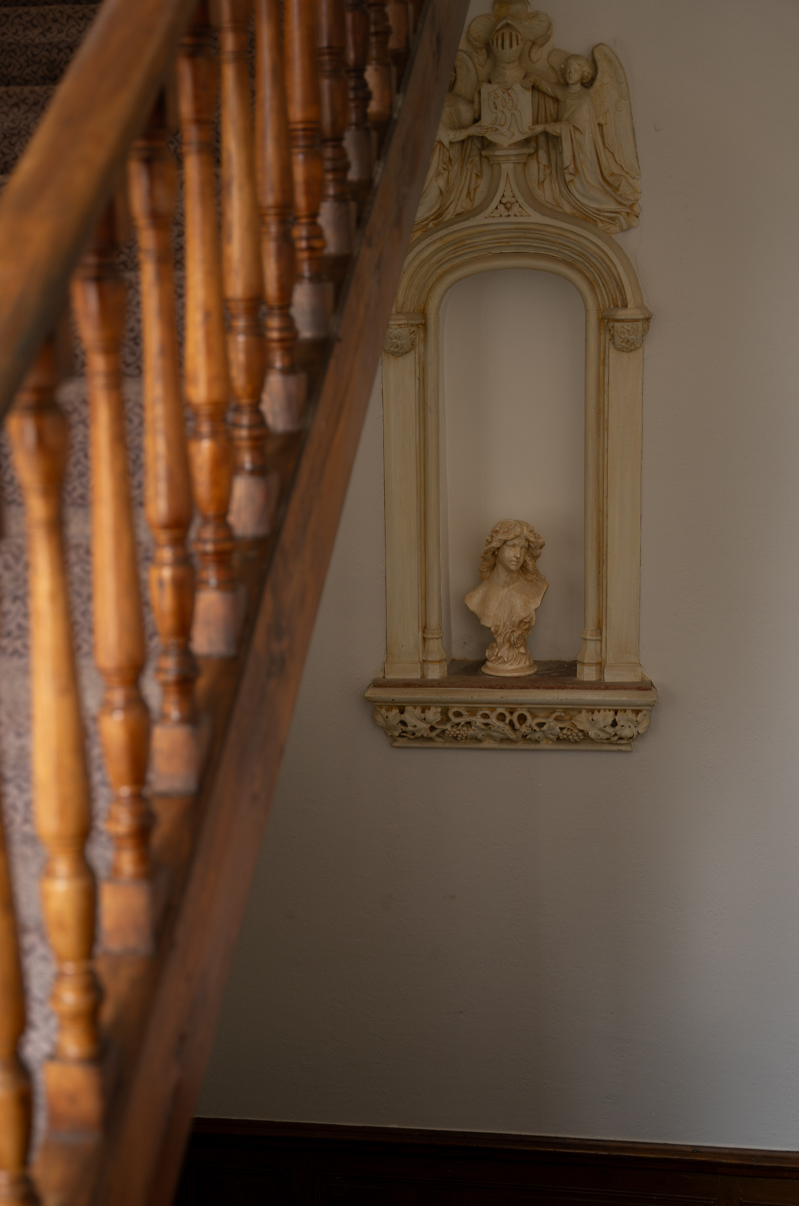 Chateau elopement inspiration. Wedding photographer in Paris Oksana Shum