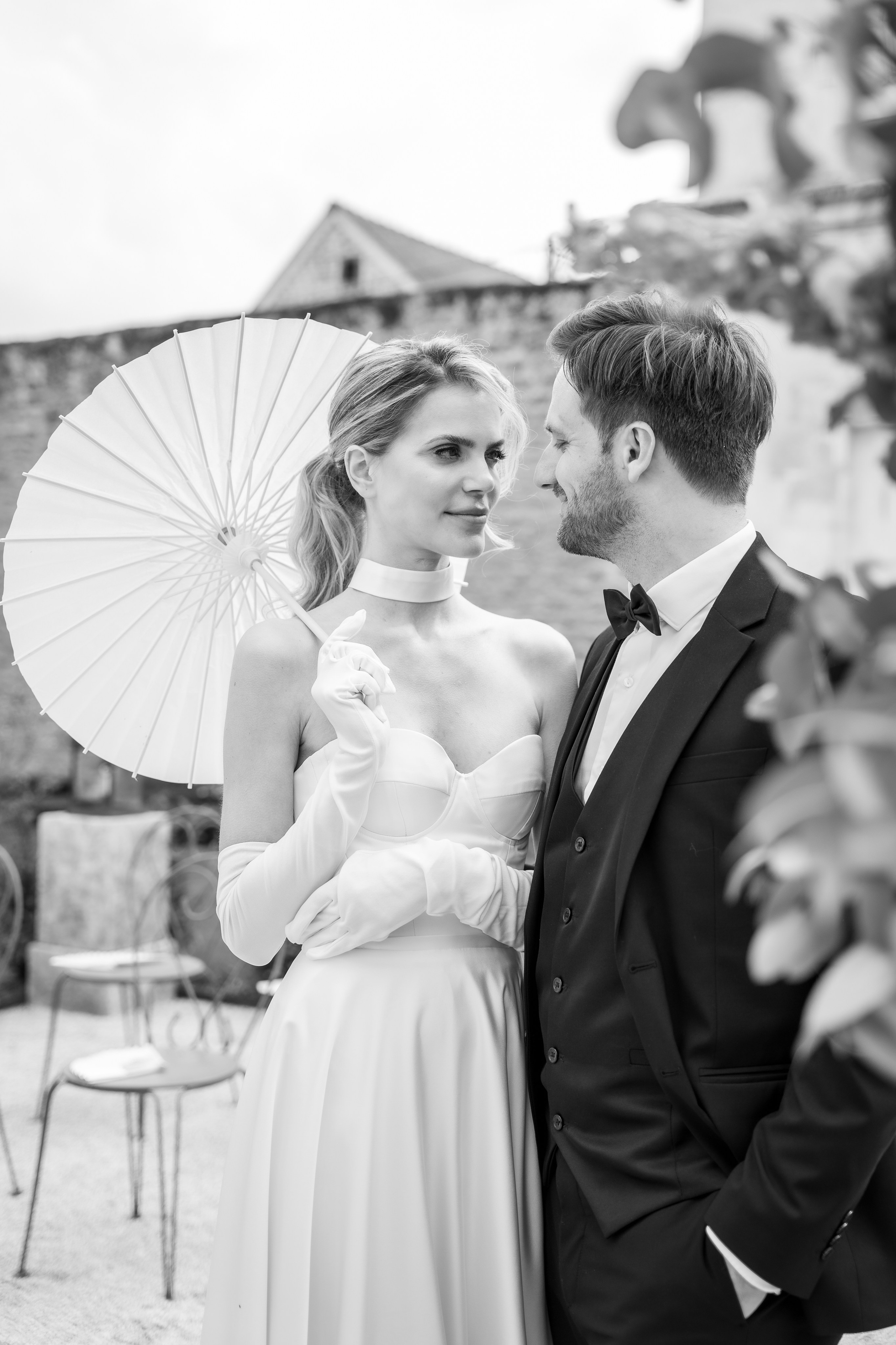 Chateau elopement inspiration. Wedding photographer in Paris Oksana Shum