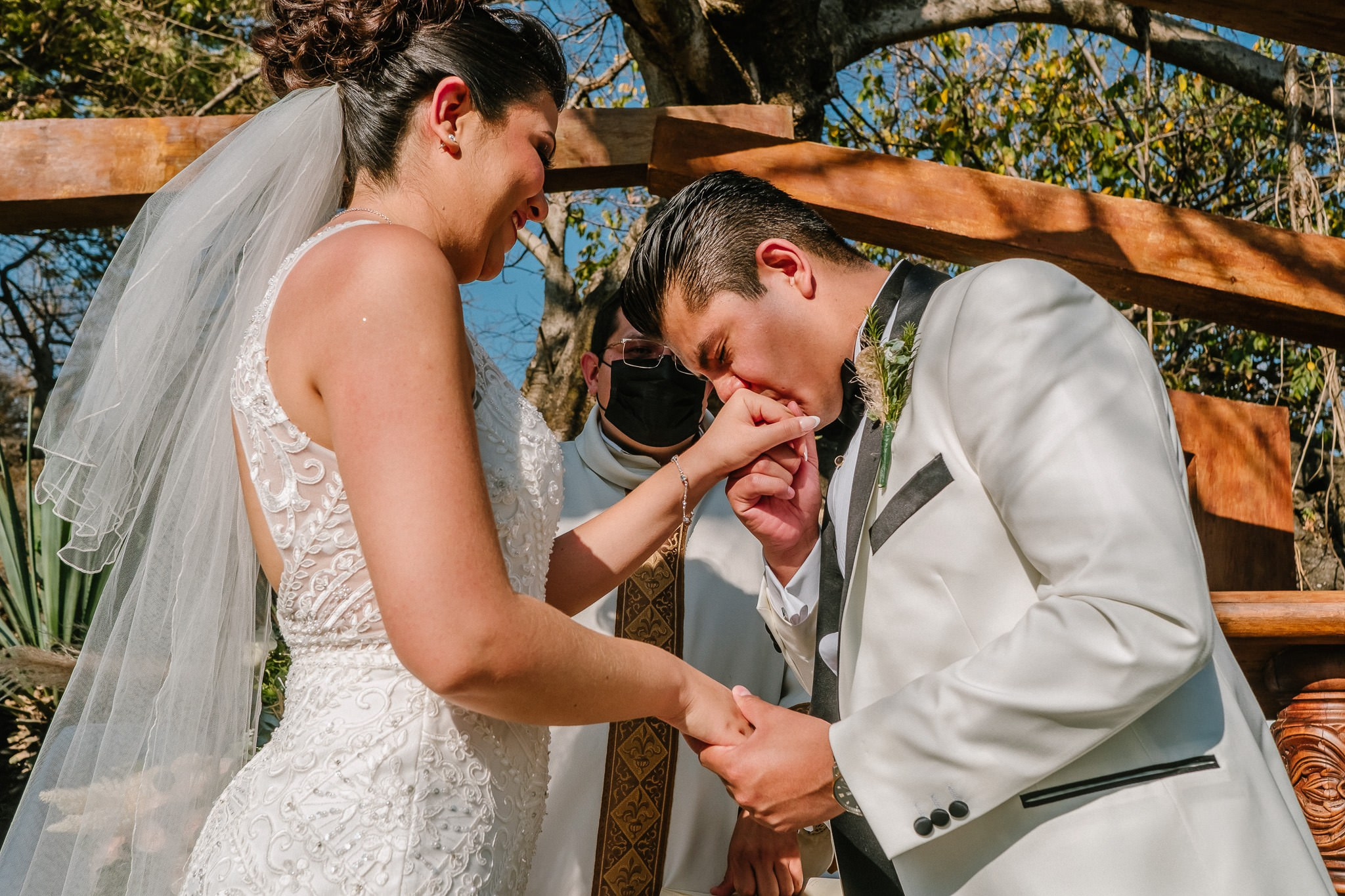 Yenisel & Raul / Tepoztlan. Wedding and family photographer in Mexico City