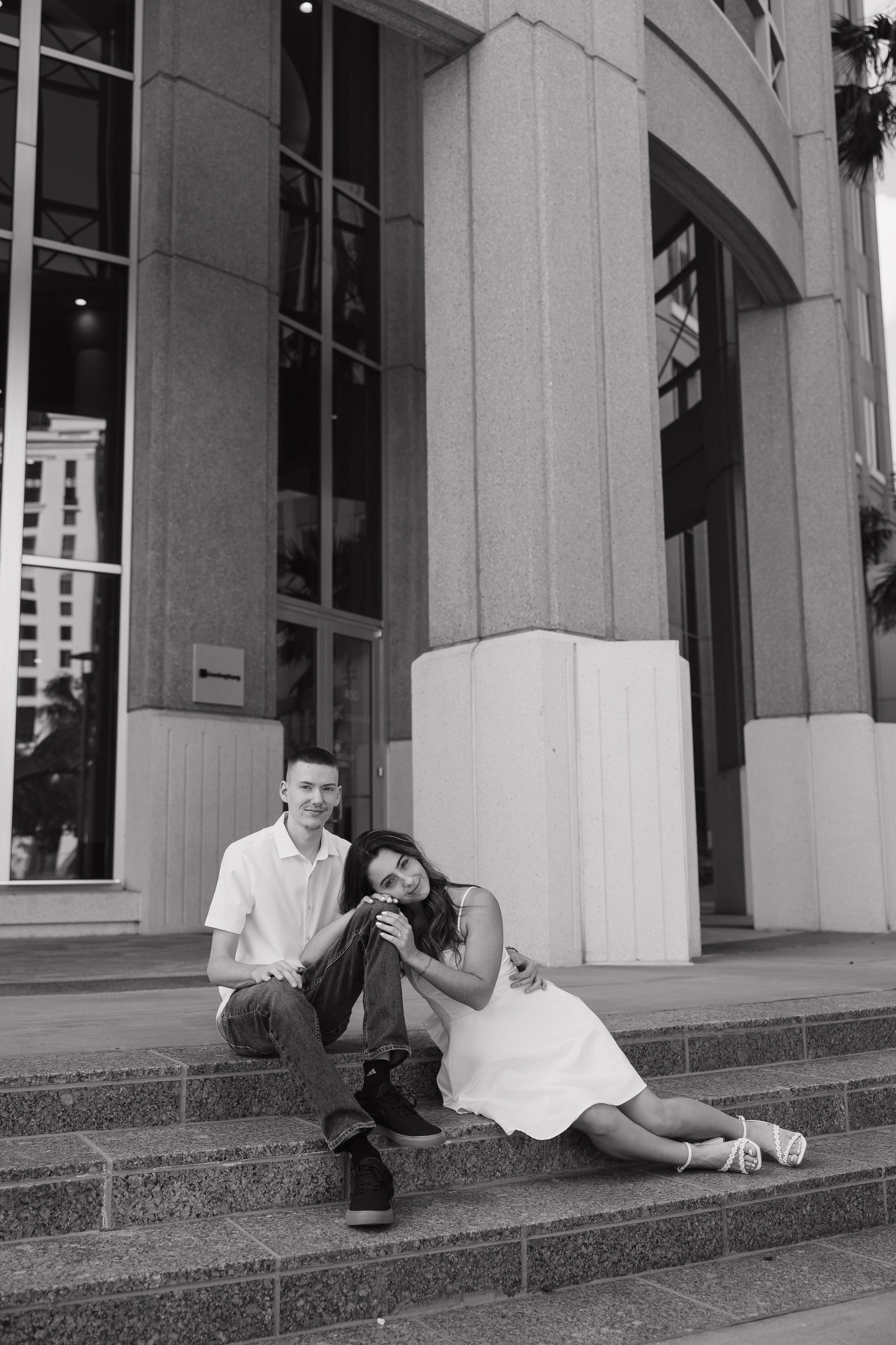 Engagement Photoshoot in the city. Photographer Anastasia Nagibina
