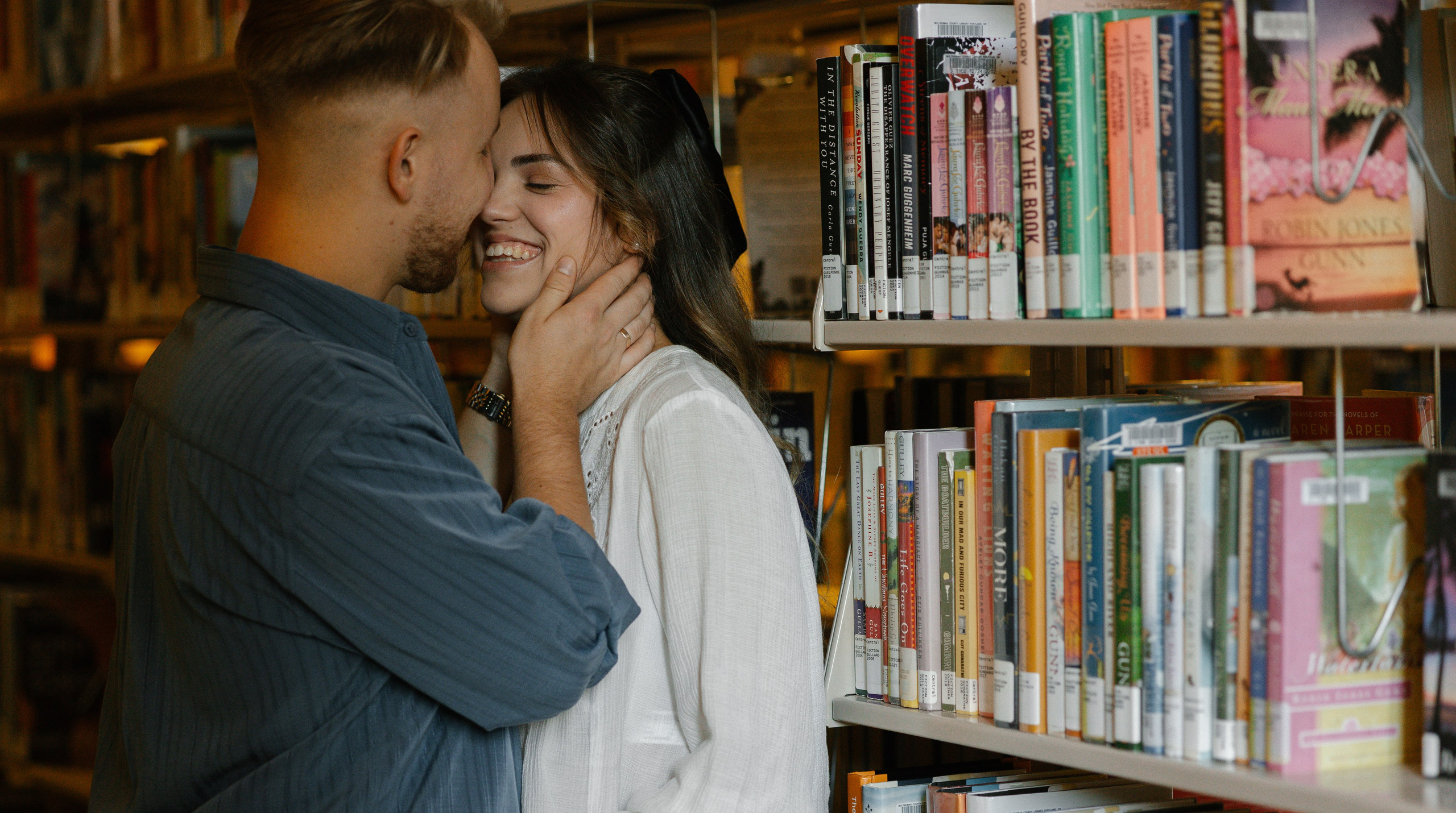 Central Library. Family photographer Oregon — Washington
