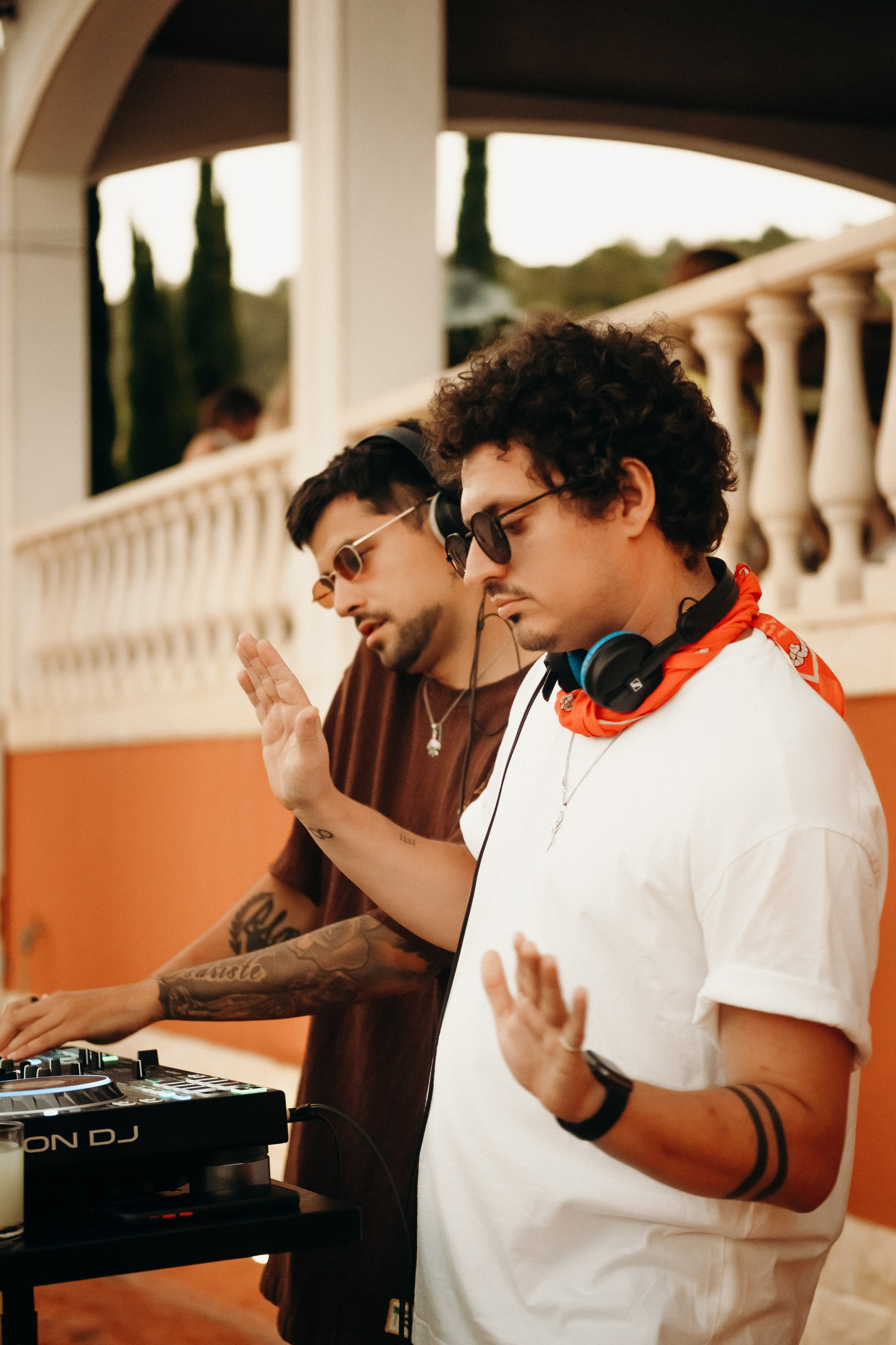 Pool party in  High Villa.  Cascais Sintra Lisbon. Валерія Сичова. Сімейний та репортажний фотограф в Португаліі