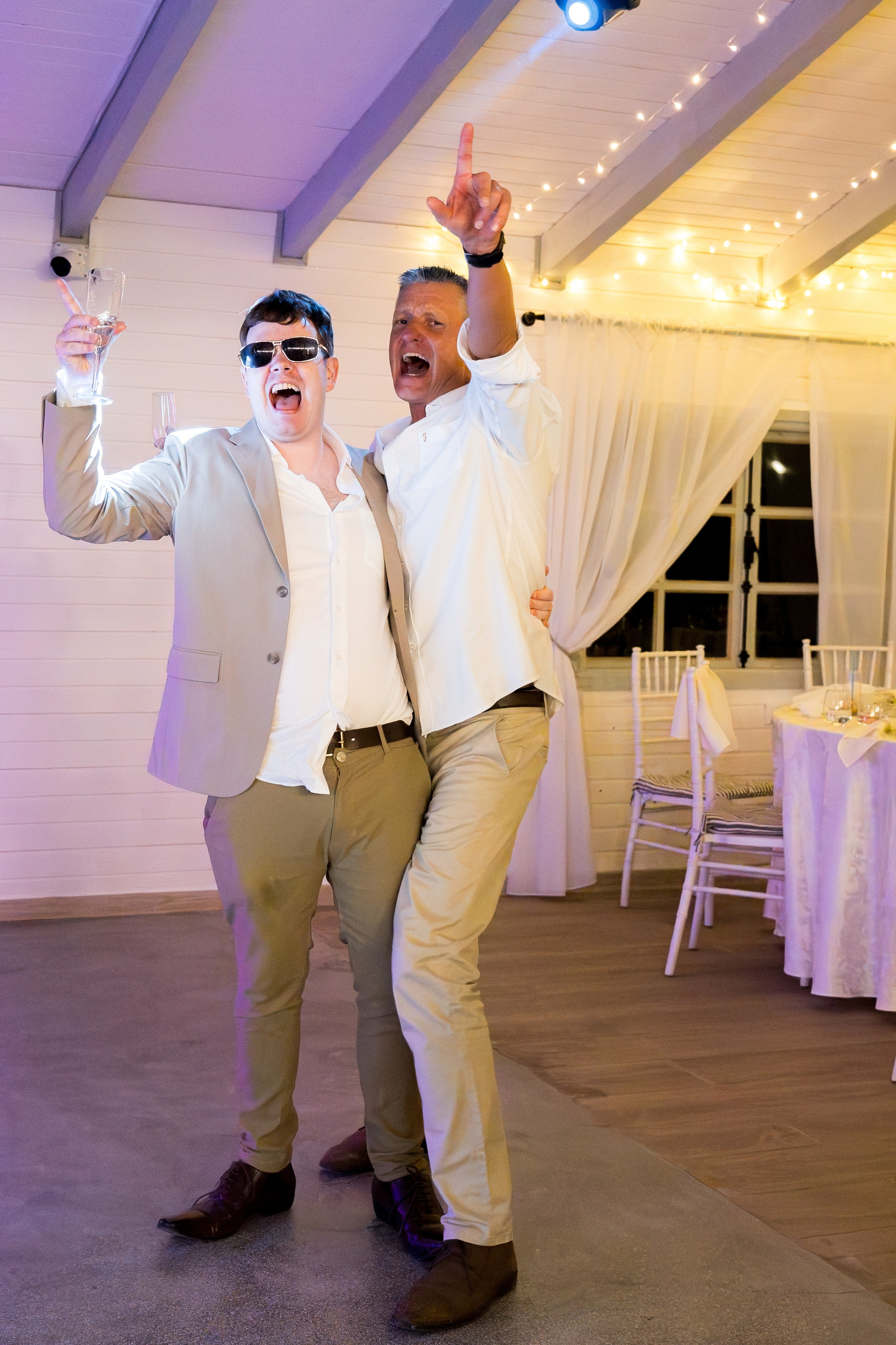 PARTY. Gabriel Florea — Fotograf nuntă București