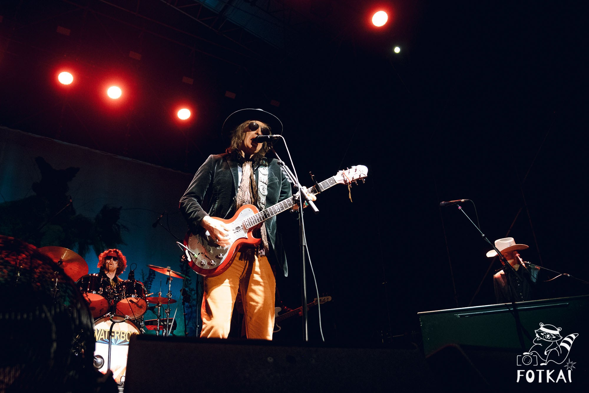 The Waterboys en Alicante 2025 — reportaje fotográfico del concierto en El Muelle Live | FOTKAI