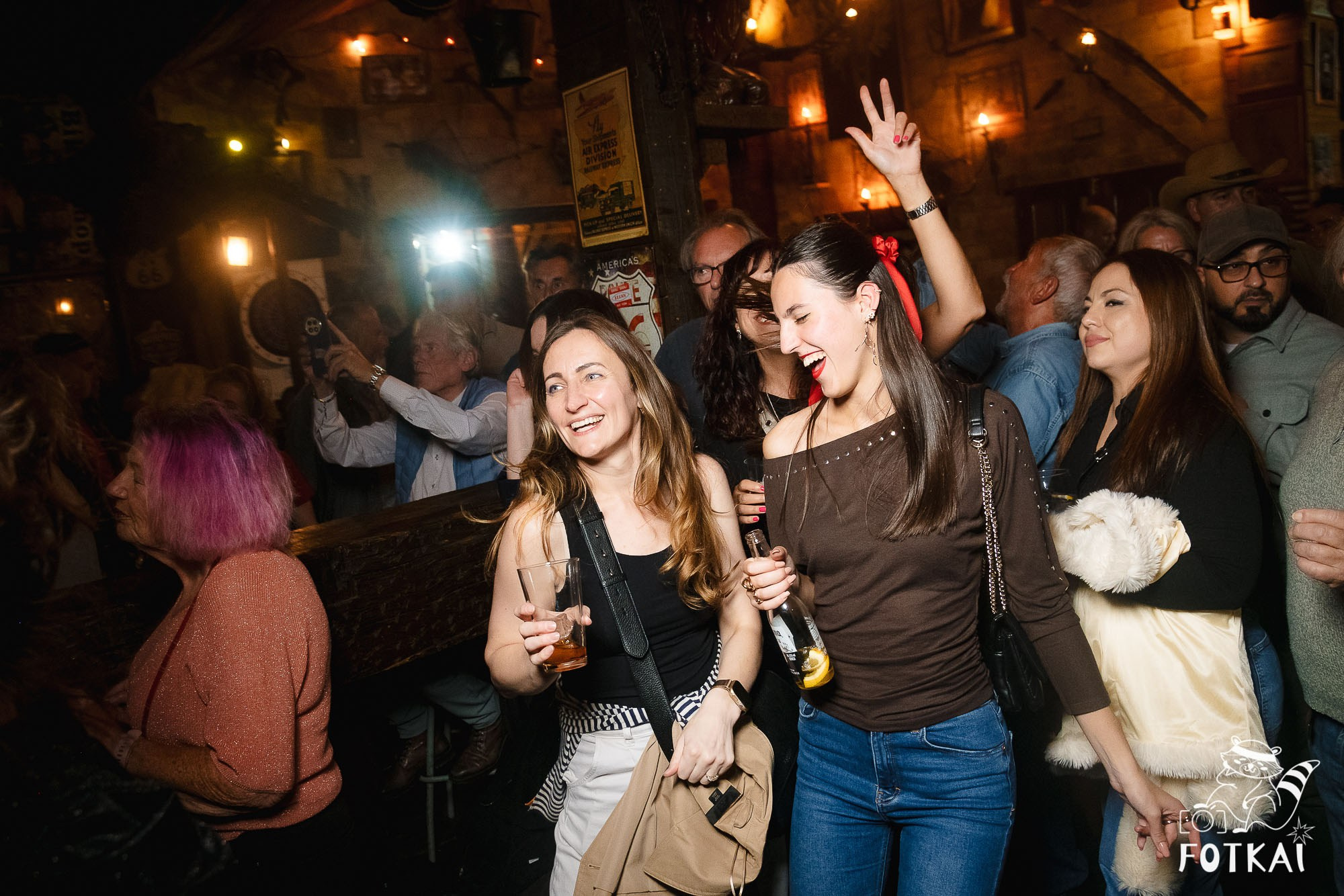 Amy Winehouse Tribute at El Paso Bar (March 28) — Live Concert Photo Report | FOTKAI