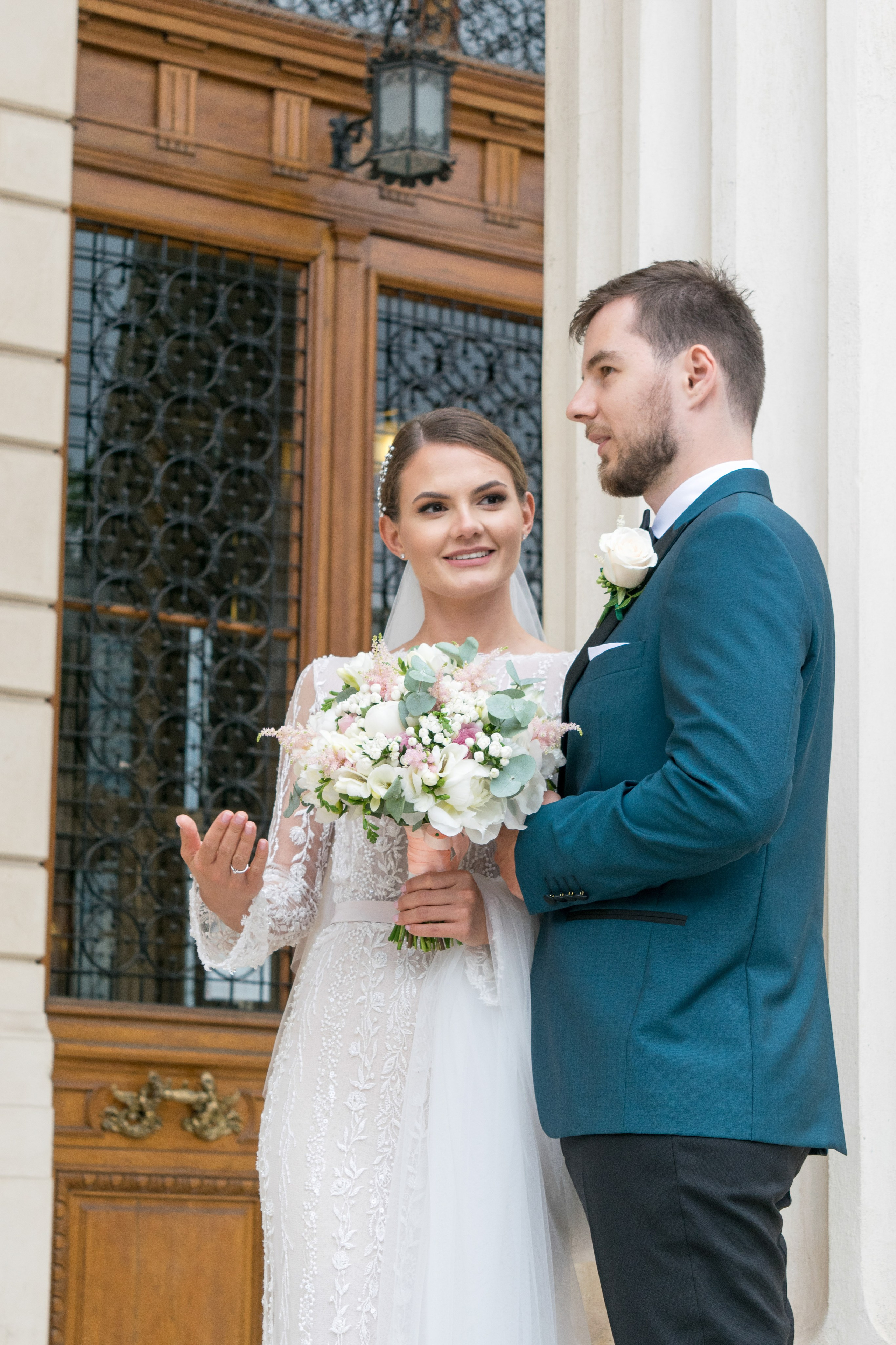 Wedding photo shoot, Bucharest wedding photographer, wedding photos, Roman Athenaeum photo shoot