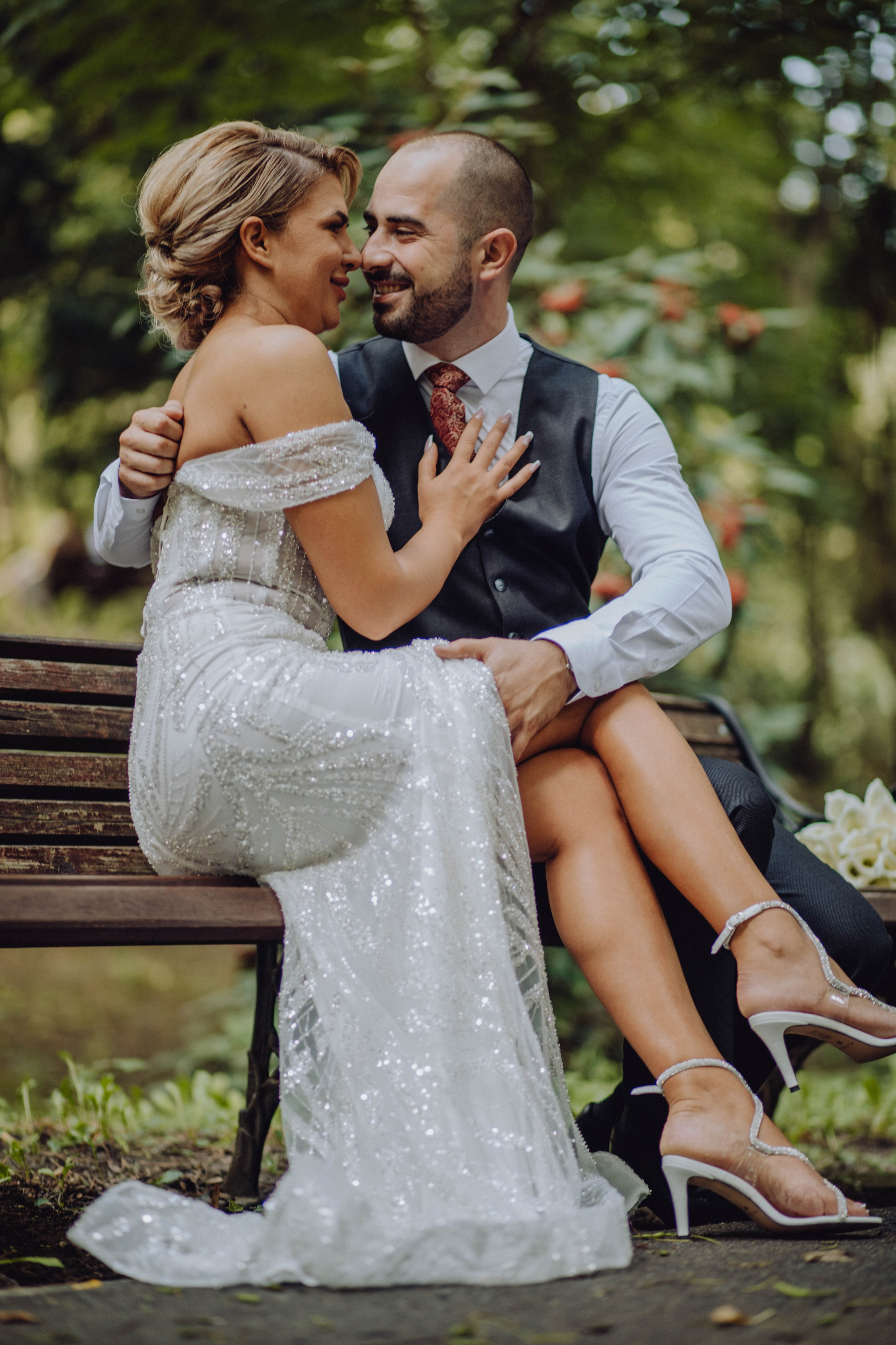 Liviu & Simona. Wedding & couple photographer from Romania Rut Vetan