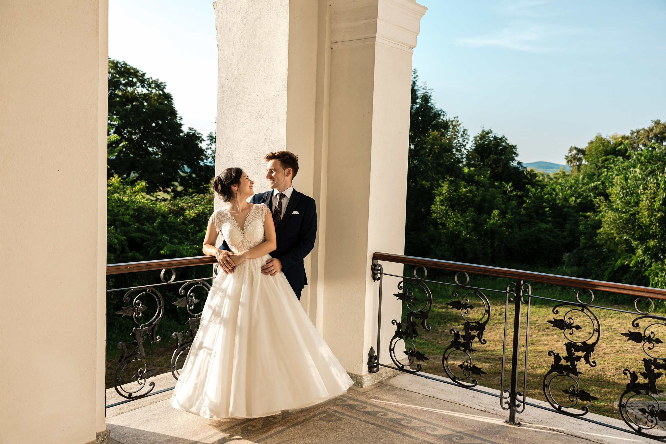 Nuntă & Save the date. Portré 📸 Photographer | Newborn photos • Maternity photos • Engagements • Weddings • Events • Portraits • Families • Birthdays • Parties