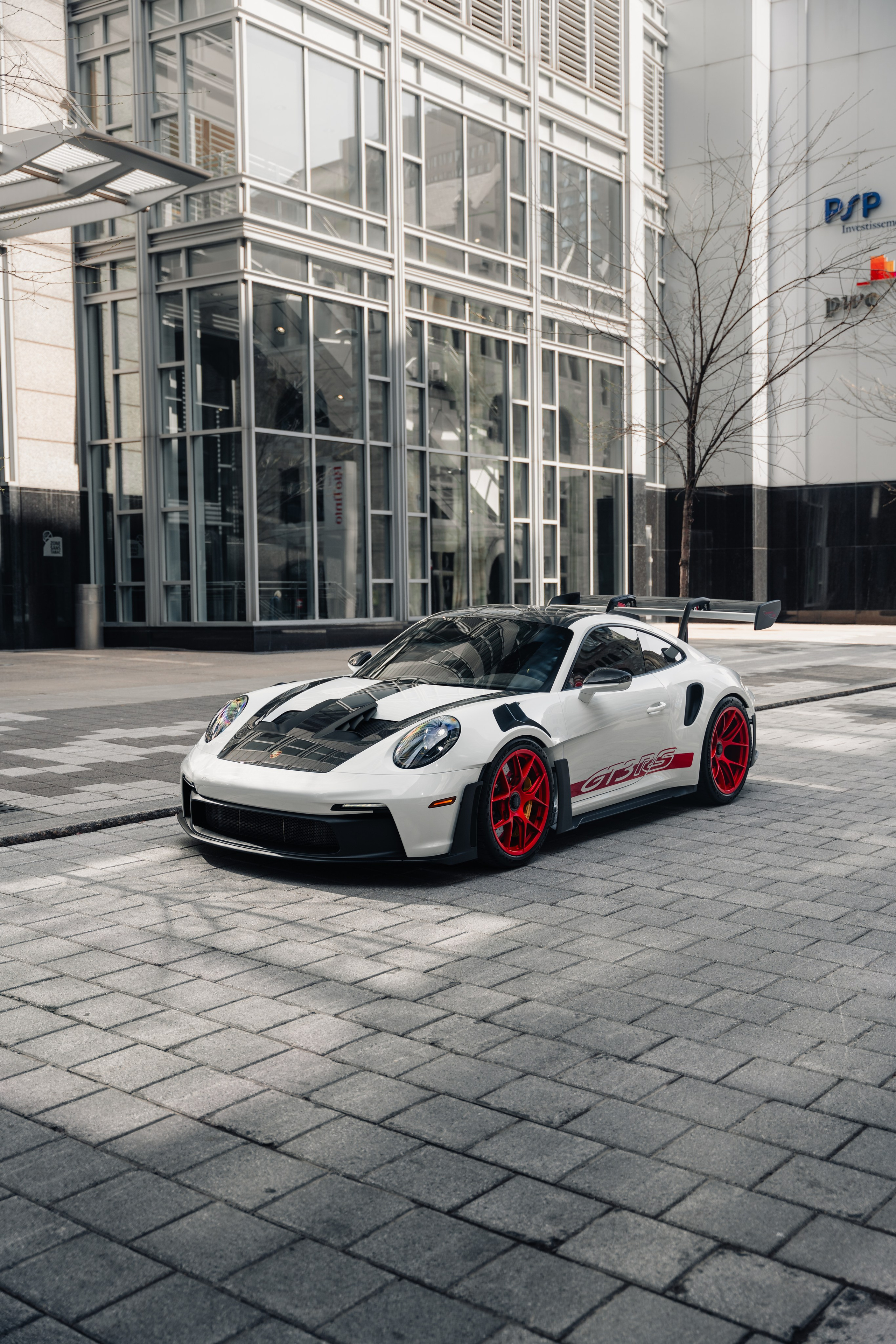 Porsche 992 GT3RS. Photographer in Paris — Vitalii Motruk