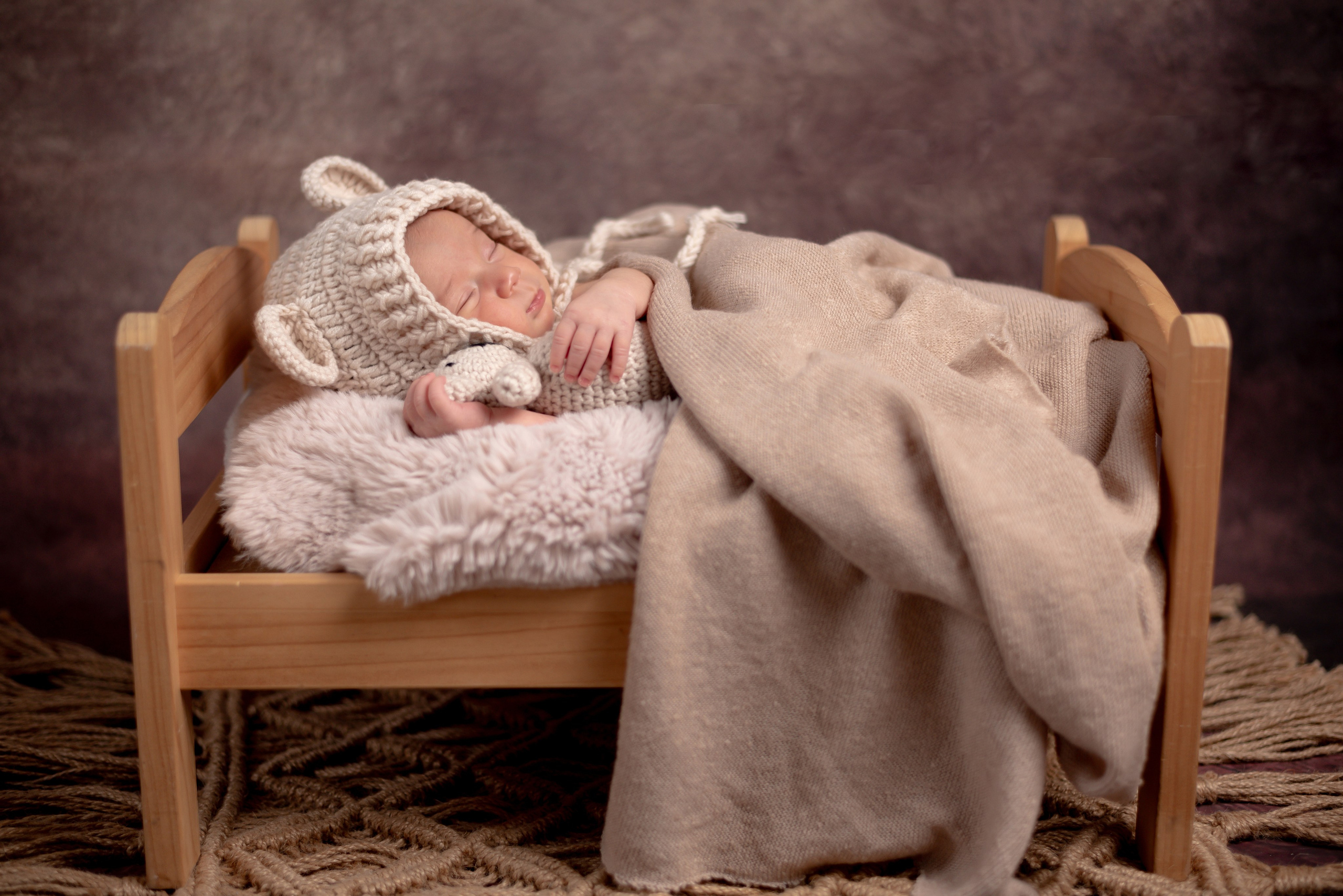 Newborn Photoshoot. Professional Photograher, Antwerpen/Belgium
