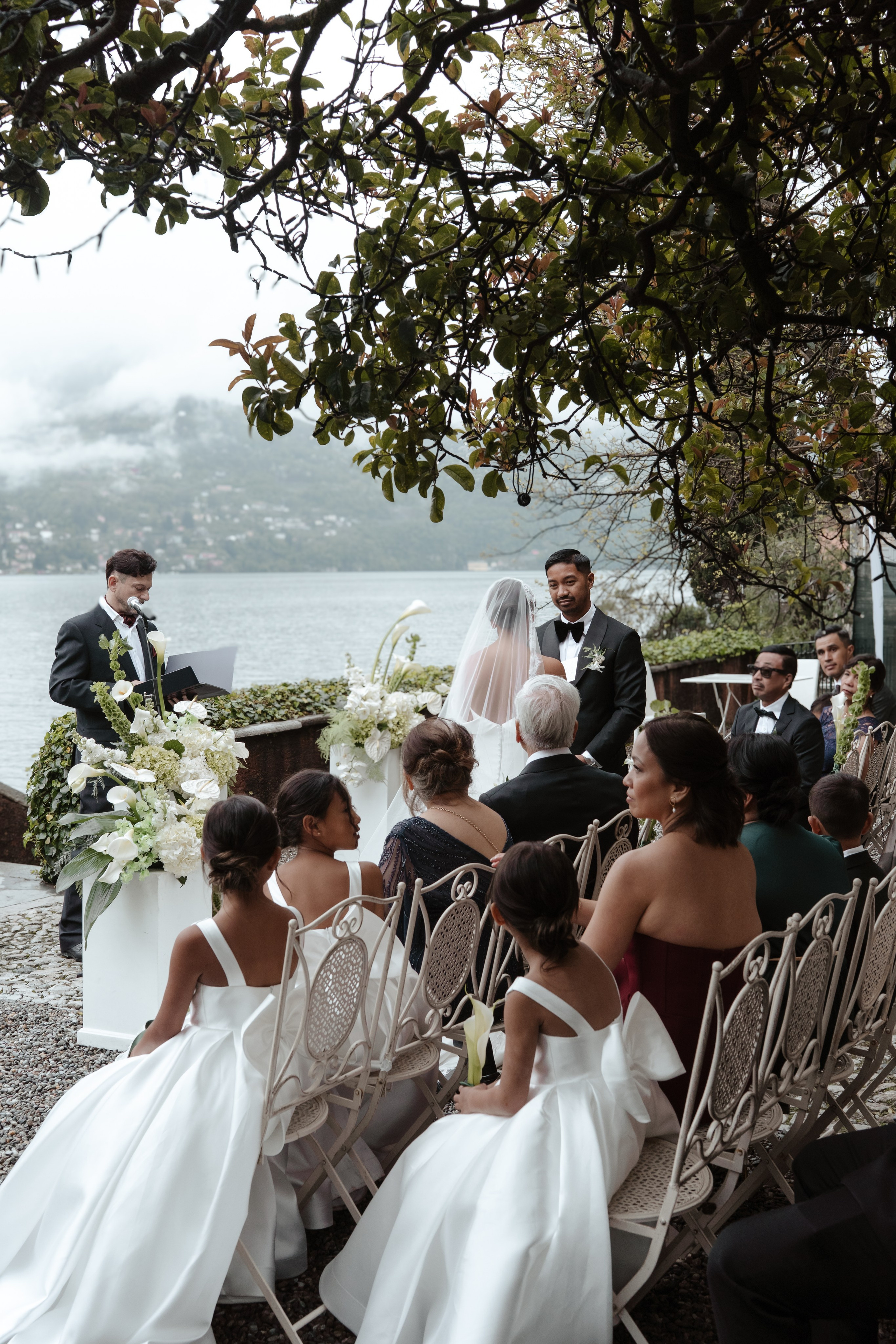 BEATRICE AND RAFAELE_LAKE COMO_Villa Regina Teodolinda. PHOTOGRAPHER IN ITALY
