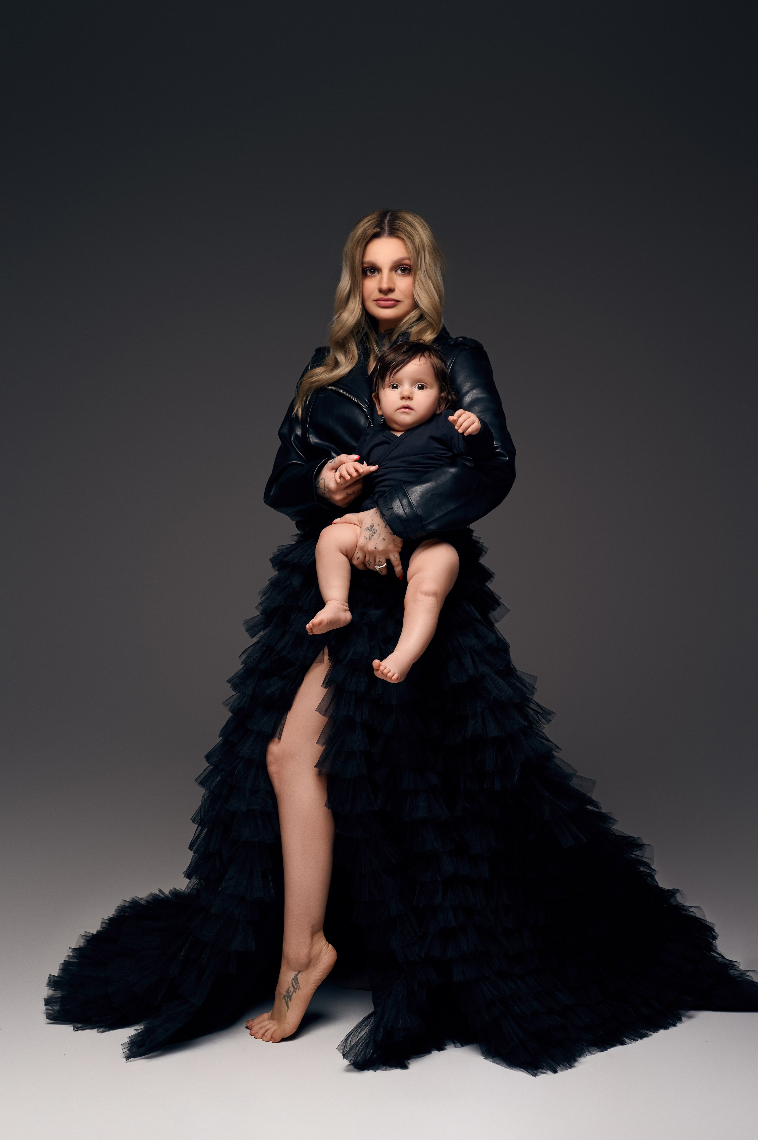 Vivien & Luna. Krása tehotenstva v objektíve — Maria Milosovic, tehotenská fotografka