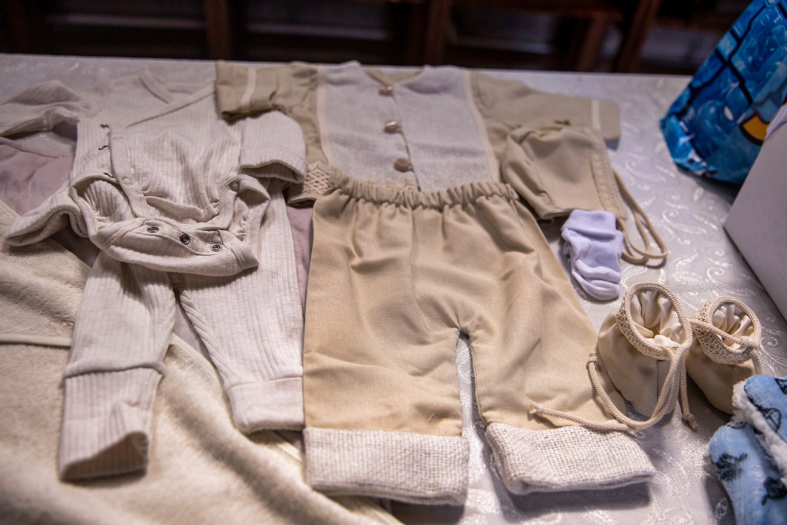 - nunta--fotograf-profesionist-botosani  - fotografie-nunta-romantica - imagini-nunta-in-natura-alin-chirila-fotograf  - fotografii-cuplu-indragostit-nunta-botosani  - sedinta-foto-miri-andrei-iustina-alinofotostudio  - amintiri-din-nunta-realizate-de-fotograf-profesionist  - povestea-nuntii-andrei-si-iustina-in-imagini-alinofotostudio-fotograf evenimente- evenimente Botoșani -fotograf Suceava - fotograf Iași- servicii foto. servicii foto Botoșani. servicii foto video Botoșani. otograf-nunta-botosani-fotograf nunta. fotograf evenimente. fotograf nunta Botoșani. Alin chirila. Alin chirila fotograf. Alinofotostudio.- servicii foto. servicii foto Botoșani. servicii foto video Botoșani. fotograf nunta. fotograf evenimente. fotograf nunta Botoșani. Alin chirila. Alin chirila fotograf. Alinofotostudio.fotograf stare civilă,poze stare civilă,album foto stare civilă,servicii foto suceava,fotograf evenimente suceava,fotograf nuntă suceava,poze cununie civilă,ședință foto stare civilă,sesiune foto suceava,fotograf profesionist suceava,fotograf botosani,stare civila botosani,alinofotostudio,alin chirila fotograf.servicii foto. servicii foto Botoșani. servicii foto video Botoșani. fotograf nunta. fotograf evenimente. fotograf nunta Botoșani. Alin chirila. Alin chirila fotograf. Alinofotostudio.fotograf stare civilă,poze stare civilă,album foto stare civilă,servicii foto suceava,fotograf evenimente suceava,fotograf nuntă suceava,poze cununie civilă,ședință foto stare civilă,sesiune foto suceava,fotograf profesionist suceava,fotograf botosani,stare civila povestitor prin fotografiebotosani,alinofotostudio,alin chirila fotograf,servicii foto. servicii foto Botoșani. servicii foto video Botoșani. fotograf nunta. fotograf evenimente. fotograf nunta Botoșani. Alin chirila. Alin chirila fotograf. Alinofotostudio.fotograf stare civilă,poze stare civilă,album foto stare civilă,servicii foto suceava,fotograf evenimente suceava,fotograf nuntă suceava,poze cununie civilă,ședință foto stare civilă,sesiune foto suceava,fotograf profesionist suceava,fotograf botosani,stare civila botosani,alinofotostudio,alin chirila fotograf,cununie religioasă botoșani,andreea și neculai,capela militară botoșani,foto conacul zăicești,fotograf nuntă botoșani,fotograf cununie religioasă,foto evenimente botoșani,poze cununie capela militară,ședință foto zăicești,fotograf profesionist botoșaniMire și mireasă – Sergiu & Liliana – ziua nunții, 2024  - Emoții în ziua nunții – Sergiu și Liliana  - Dansul mirilor – fotografie artistică nuntă 2024  - Sedinta foto romantică în natură – Sergiu & Liliana  - Rochia de mireasă și detalii de nuntă elegan-Album de cununie civilă Florin și Anda – Fotografii profesionale realizate de Alin Chirilă în Botoșani -fotograf prin fotografie-Ședință foto Trash the Dress pe muntele Rarău cu Iulian și Iuliana – fotografie de cuplu, natură montană, emoție autentică surprinsă de Alin Chirilă, povestitor prin fotografie.- "Iulian și Iuliana pe crestele Rarăului – fotografie Trash the Dress în natură"  - "Cuplu îmbrățișat la apus pe muntele Rarău – ședință foto după nuntă"  - "Rochie de mireasă în vânt pe munte – Trash the Dress Rarău-1. Iulian și Iuliana pe muntele Rarău – ședință foto Trash the Dress în natură, cu peisaj montan spectaculos  2. Cuplu în îmbrățișare pe Rarău – emoție autentică surprinsă după nuntă  3. Rochie de mireasă în bătaia vântului – fotografie artistică Trash the Dress în munți  4. Mire și mireasă privind spre orizont – dragoste și libertate pe muntele Rarău  5. Iuliana zâmbind în rochia de mireasă – portret în natură, Trash the Dress  6. Iulian ținându-și mireasa de mână – ședință foto romantică pe munte  7. Detaliu cu rochia pe stâncă – estetică naturală Trash the Dress Rarău  8. Cuplu în mers pe poteca Rarăului – fotografie simbolică de după nuntă  9. Apus de soare pe Rarău în spatele mirilor – imagine de poveste Trash the Dress  10. Iulian și Iuliana râzând împreună – momente autentice surprinse de Alin Chirilă, povestitor prin fotografie-fotograf-nunta-cerbu-botosan trash-the-dress-botosani Alin Chirilă Fotograf – fotograf de nuntă Botoșani-fotograf nuntă Botoșani-fotograf nuntă Cerbu Botoșani-fotograf profesionist nuntă Botoșani-fotografie de nuntă Botoșani-fotograf evenimente Botoșani-fotograf nuntă Moldova-fotograf trash the dress Botoșani	- fotograf pregătirea mirilor Botoșani	-fotograf ceremonie religioasă nuntă-fotograf petrecere nuntă Botoșani- fotograf nuntă Botoșani pregătirea mirelui- pregătirea mirelui fotografie nuntă Cerbu Botoșani-fotograf nuntă Botoșani pregătirea miresei -mireasă pregătiri nuntă Cerbu Botoșani-fotograf nuntă Botoșani nașii mirilor-ceremonie religioasă nuntă Cerbu Botoșani-fotograf nuntă Botoșani ceremonie religioasă biserică-petrecere nuntă Cerbu Botoșani invitați dans-fotograf nuntă Botoșani petrecere restaurant-ședință foto trash the dress-fotograf trash the dress Botoșani ședință foto după nuntă-Fotograf nuntă Botoșani – galerie foto reală de la evenimente