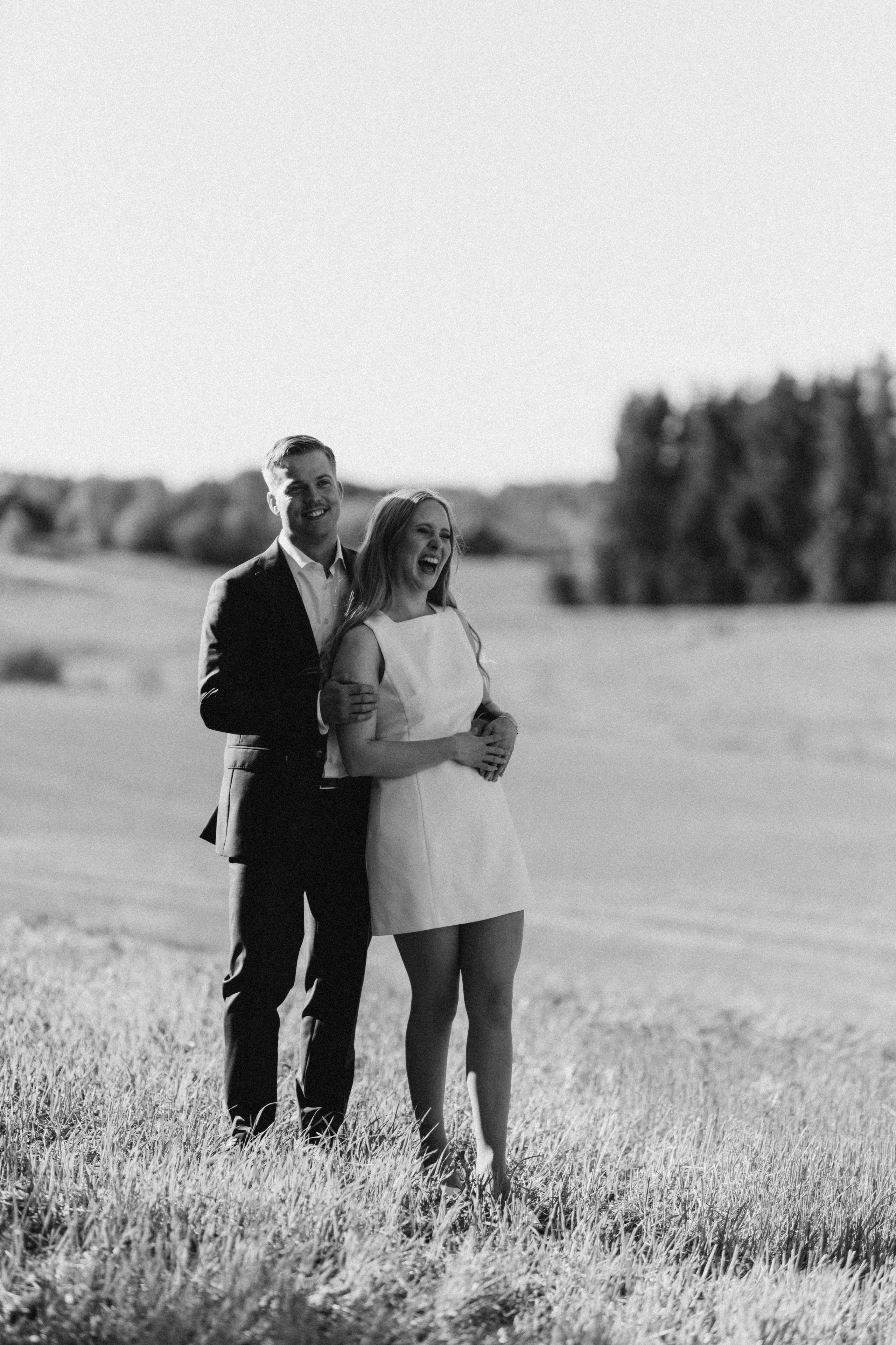 Wedding photo session in Pornainen. Wedding and portrait photographer in Helsinki Vickan O