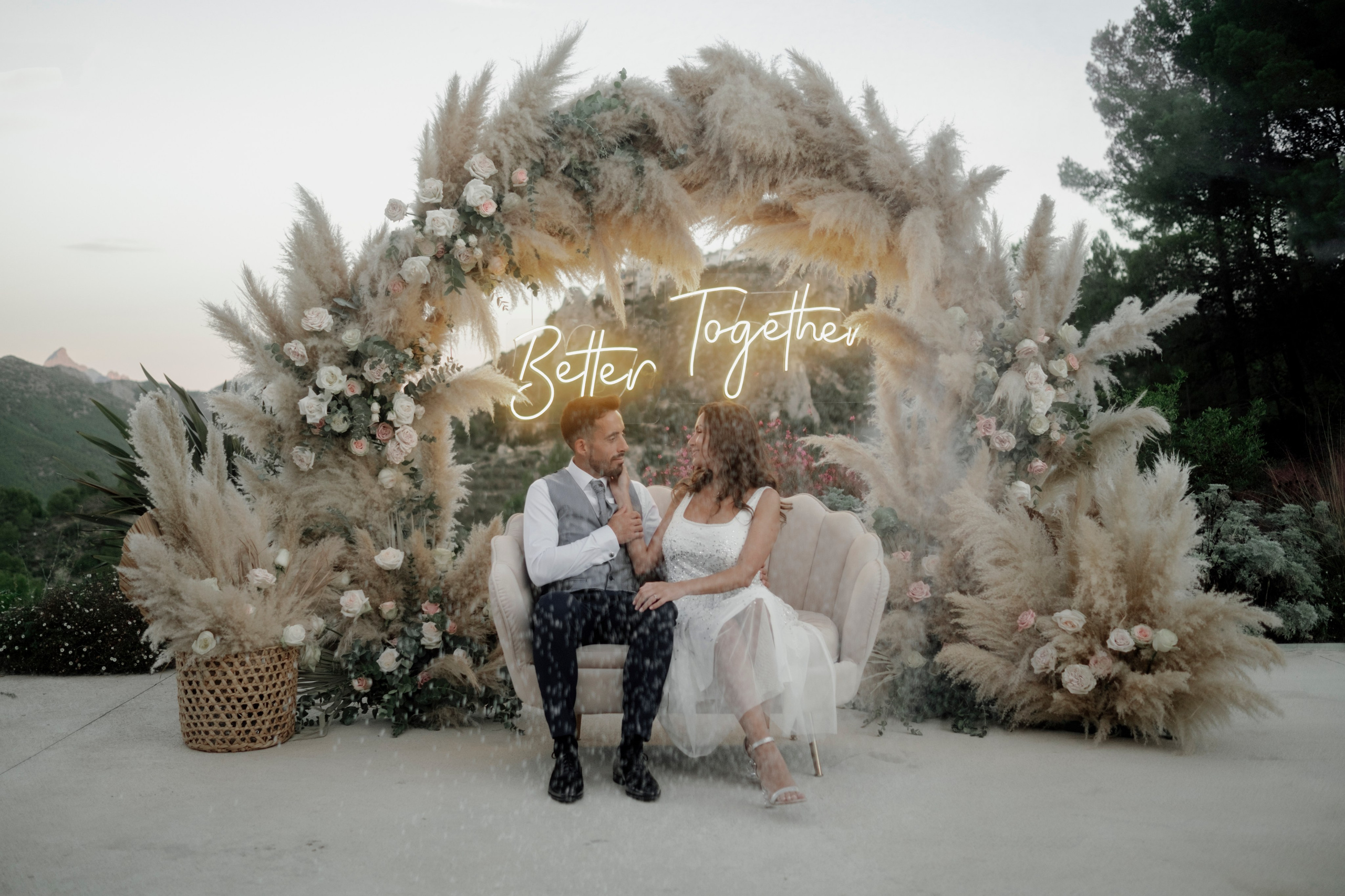 Dasha & Ister. Vivood Landscape. Paola fotógrafo / videografo de bodas en Barcelona